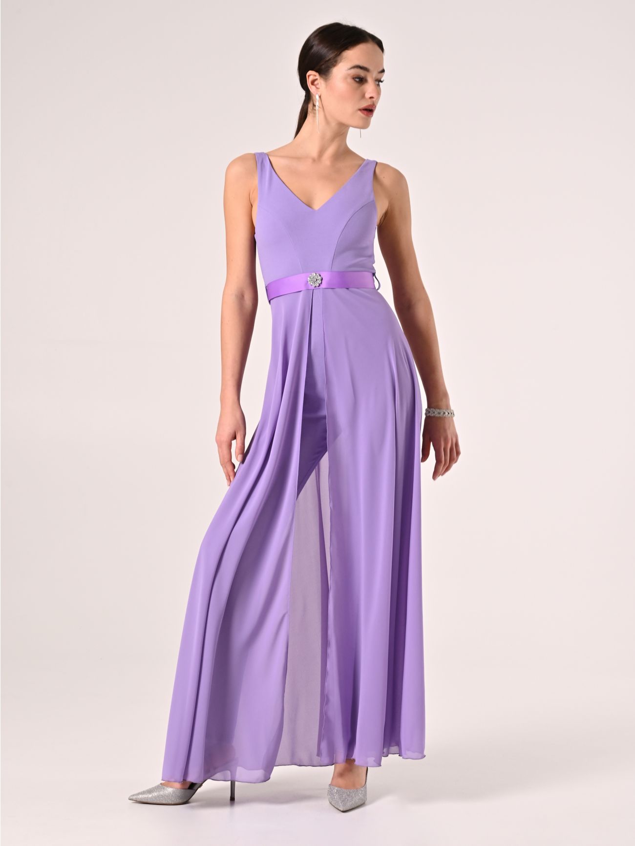 Combinaison couleur lavande avec ceinture bijou in_i7