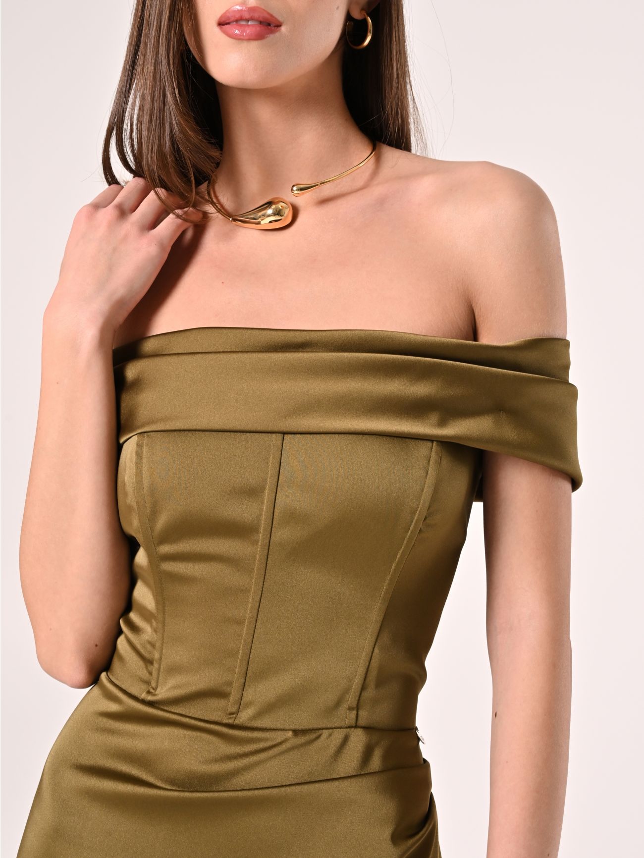 Long Off-the-Shoulders Dress in Military Green in_i5
