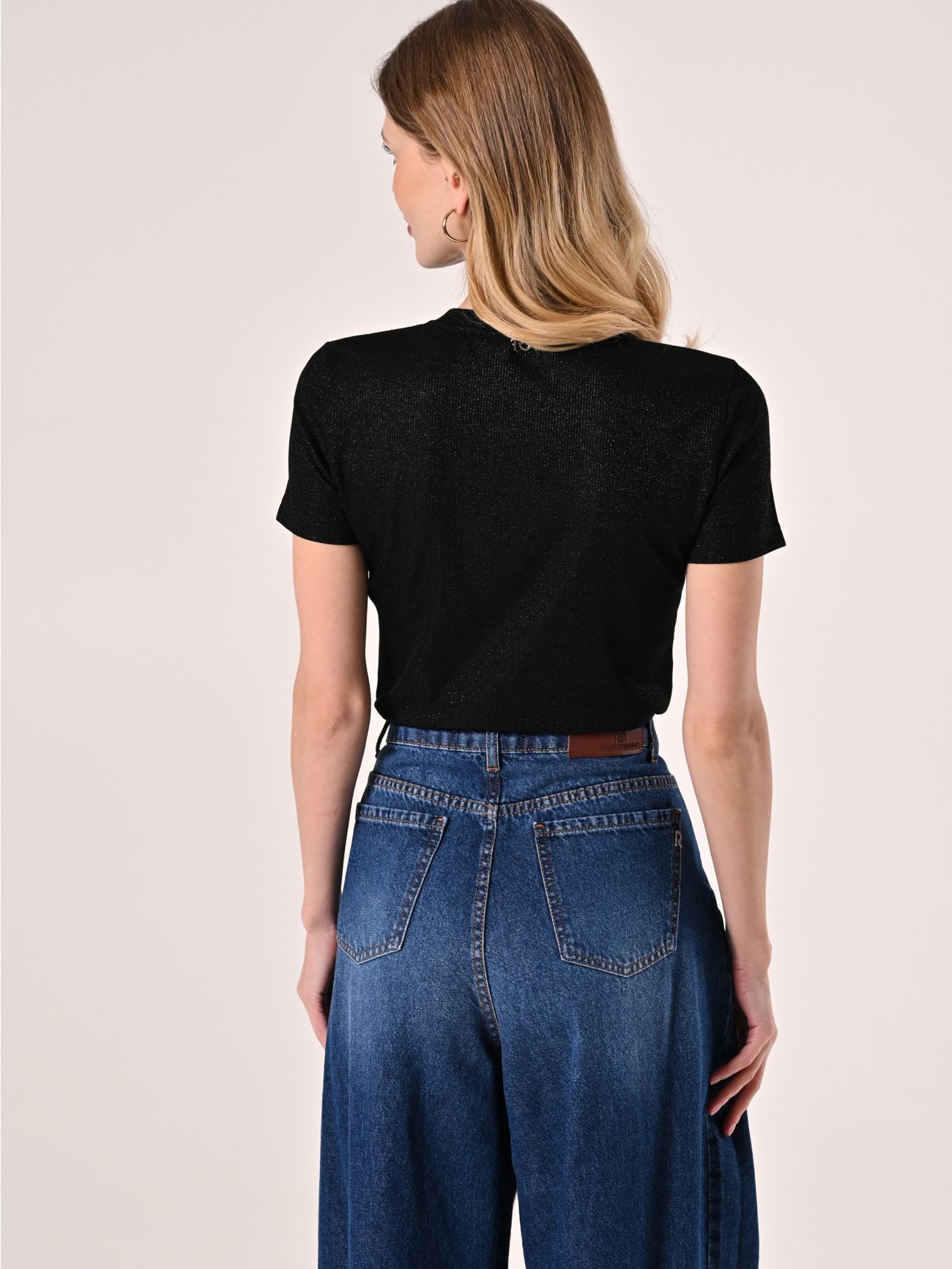 T-Shirt z lureksu czarny det_3