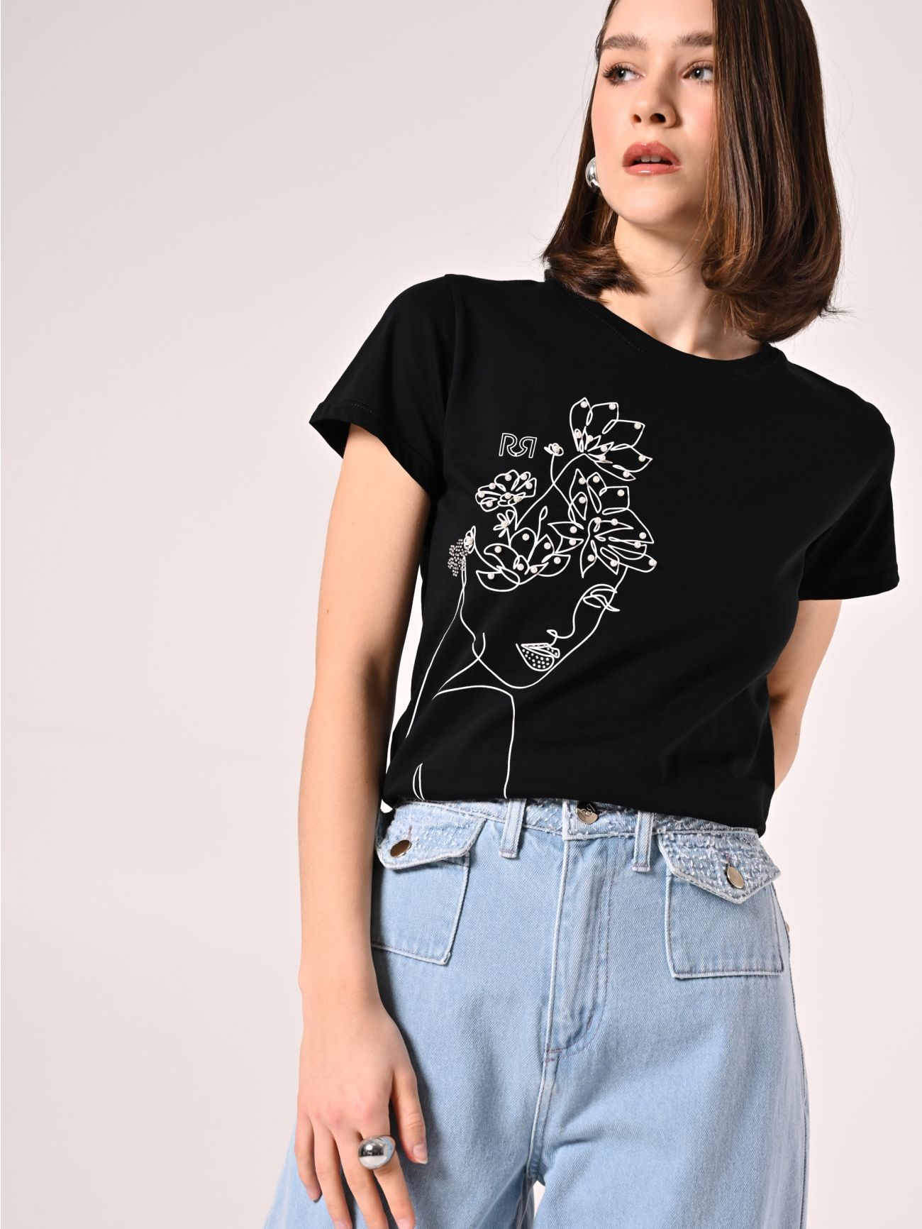 T-Shirt Nera in Cotone con Perle in_i7