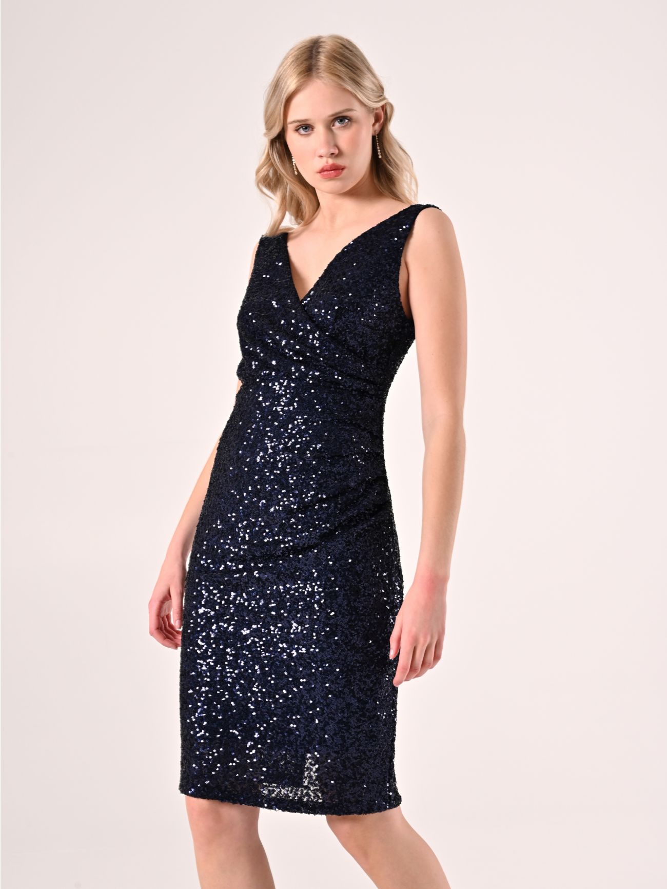 Robe fourreau bleue à paillettes in_i4