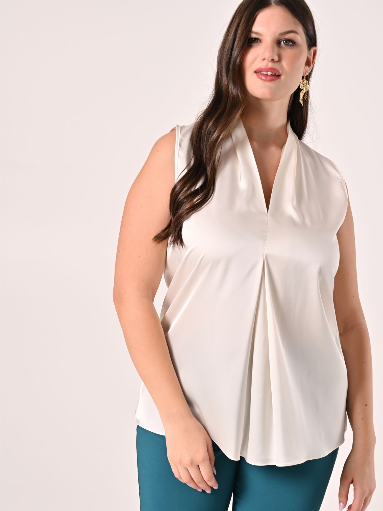 Curvy-Bluse aus Satin in Weiß in_i7