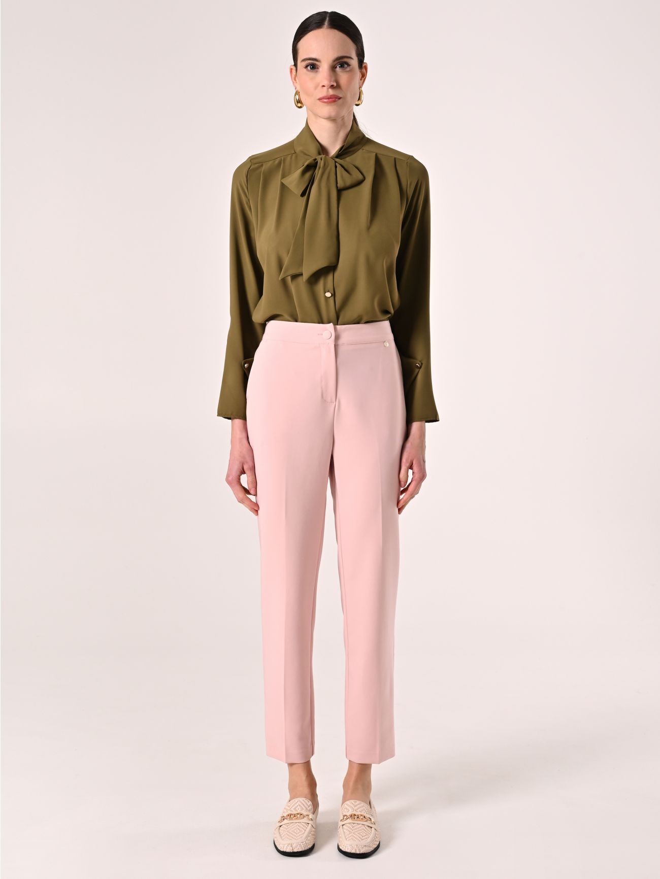 Pantaloni con Bottone Ricoperto Rosa det_1