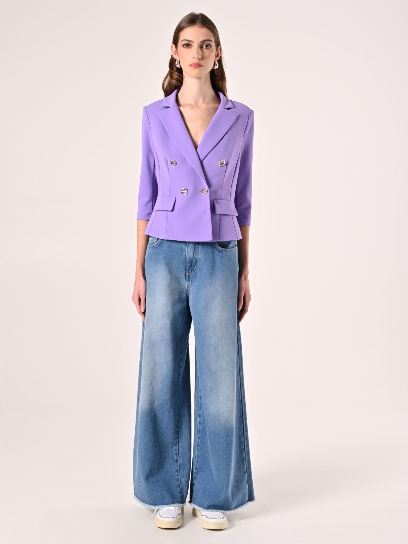 Kurze Jacke in Lavendel aus Scuba-Handkreppstoff det_1