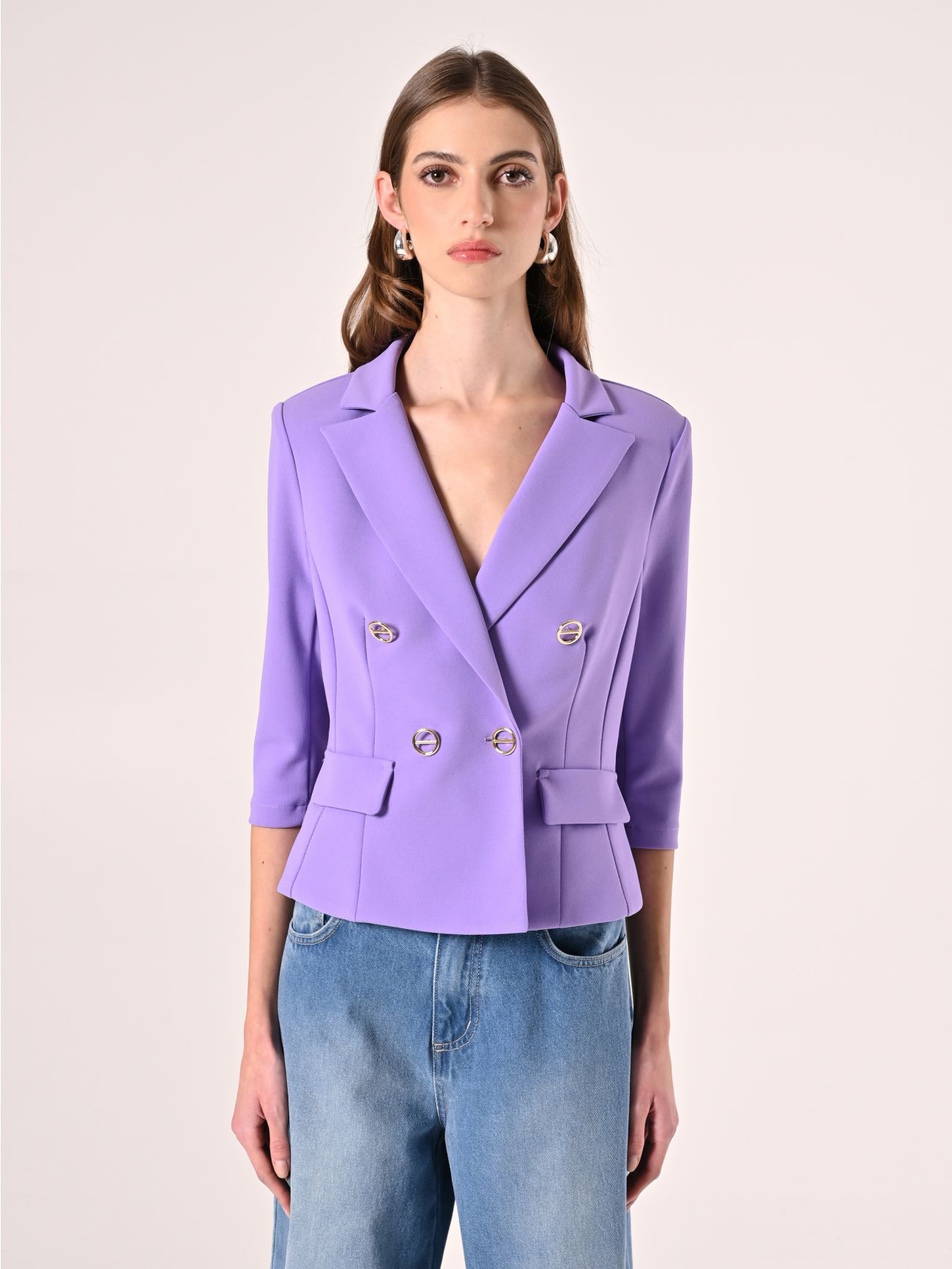Kurze Jacke in Lavendel aus Scuba-Handkreppstoff det_2