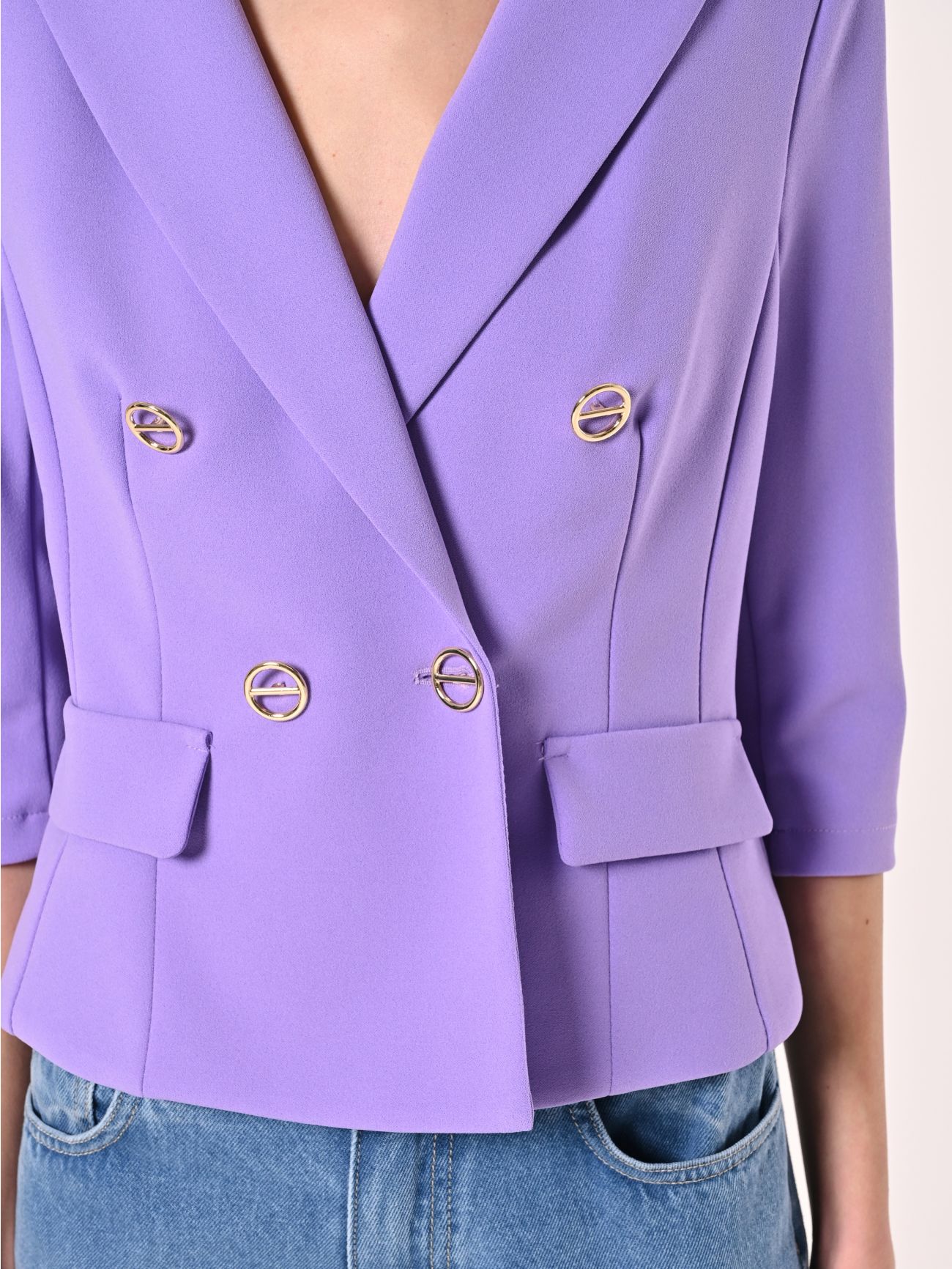 Kurze Jacke in Lavendel aus Scuba-Handkreppstoff in_i5