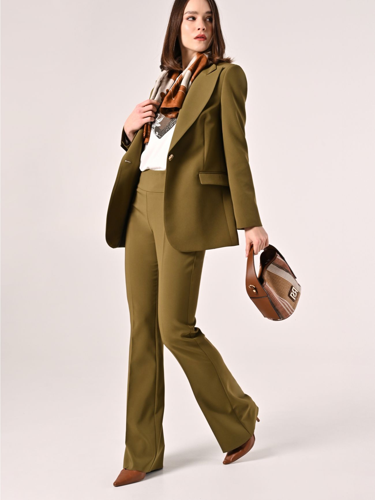 Pantaloni in Tessuto Tecnico Verde Militare con Fascione in Vita  Rinascimento