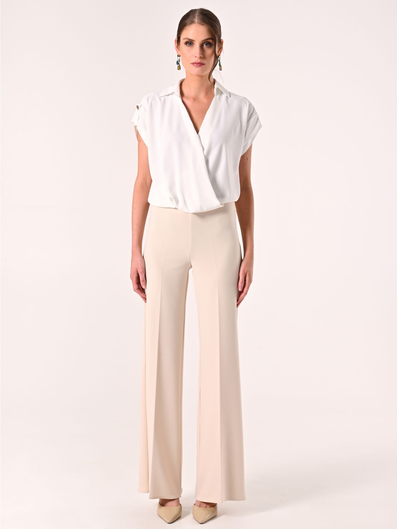 Pantalon beige clair en néoprène det_1