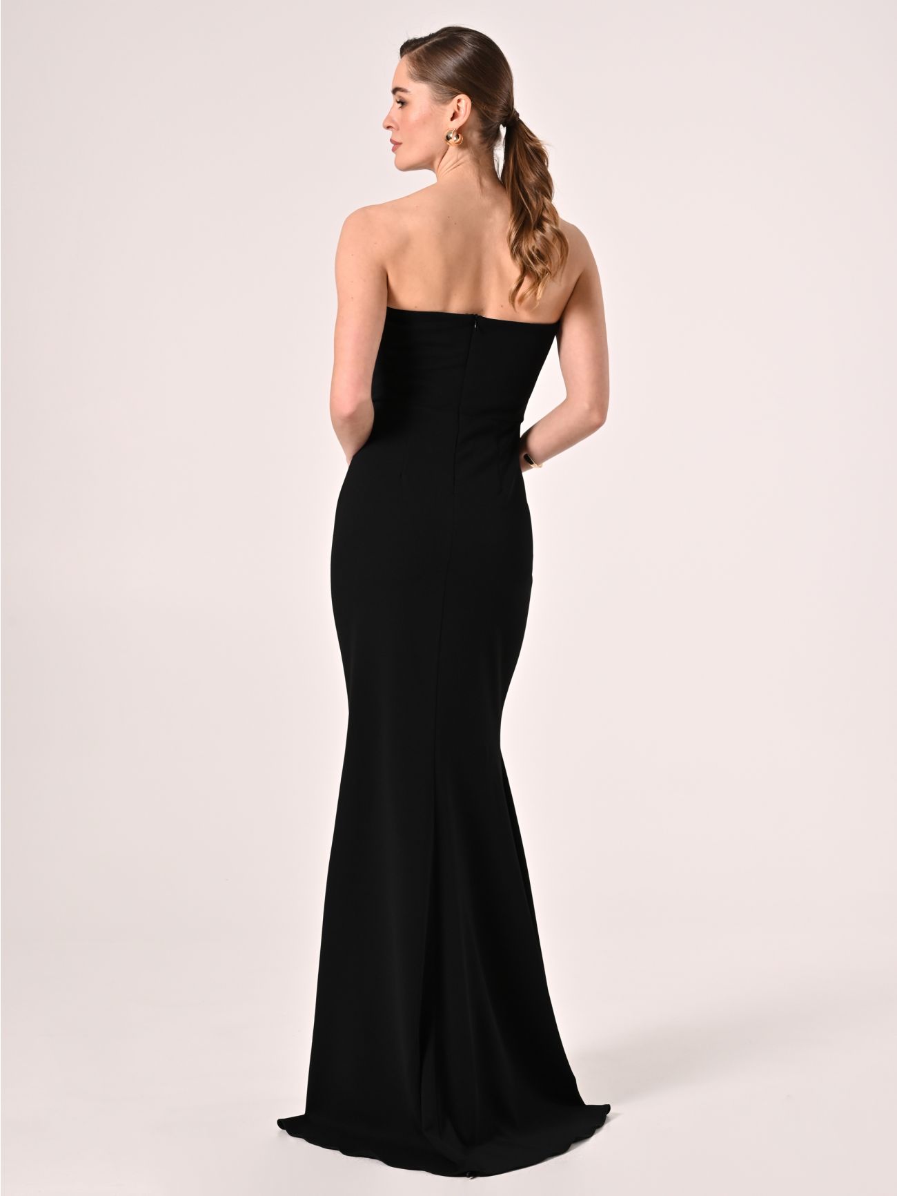 Langes Kleid in Schwarz det_3