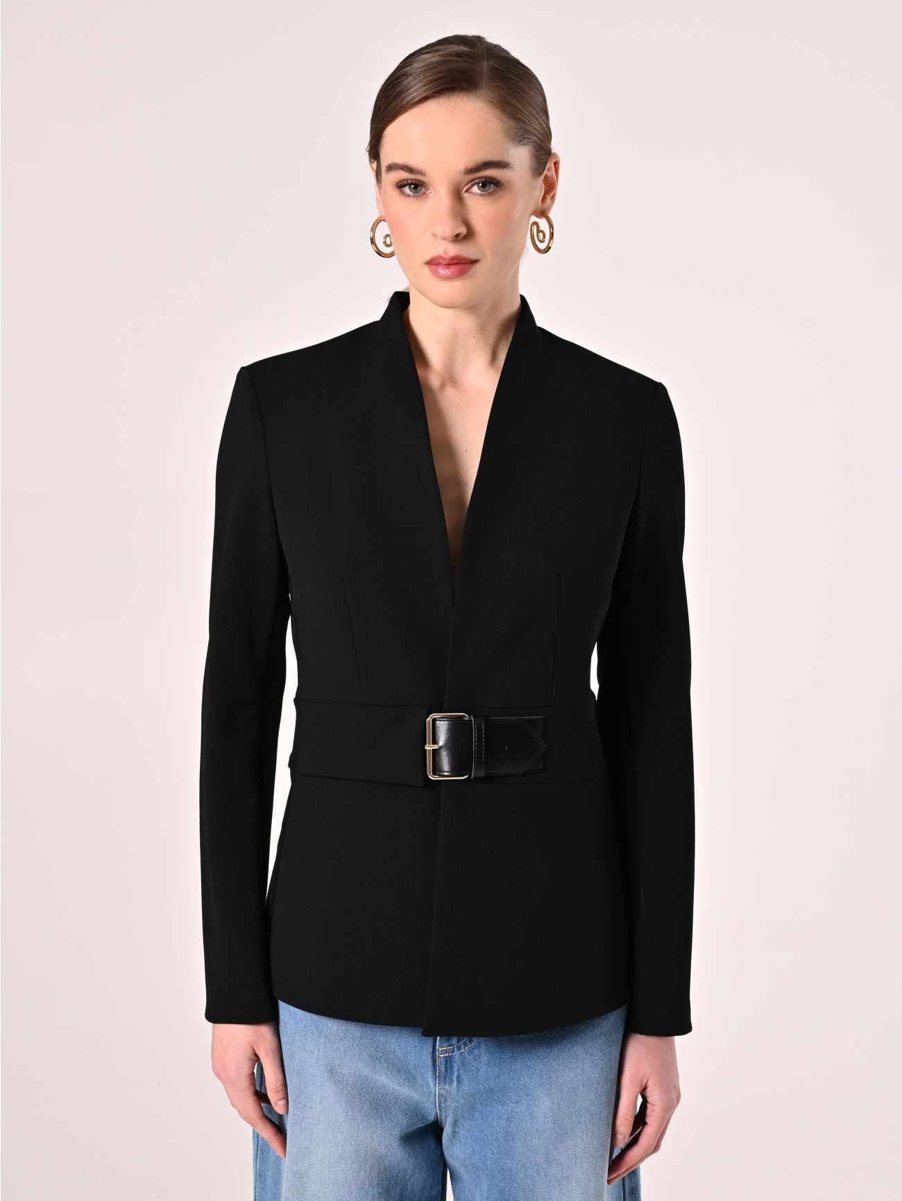 Short Black Jacket in Scuba Crepe with Buckle det_2