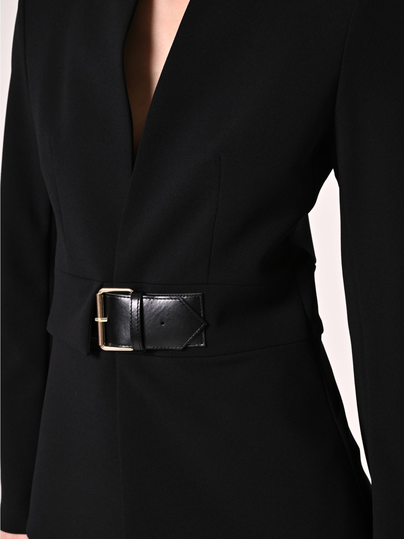 Short Black Jacket in Scuba Crepe with Buckle in_i5