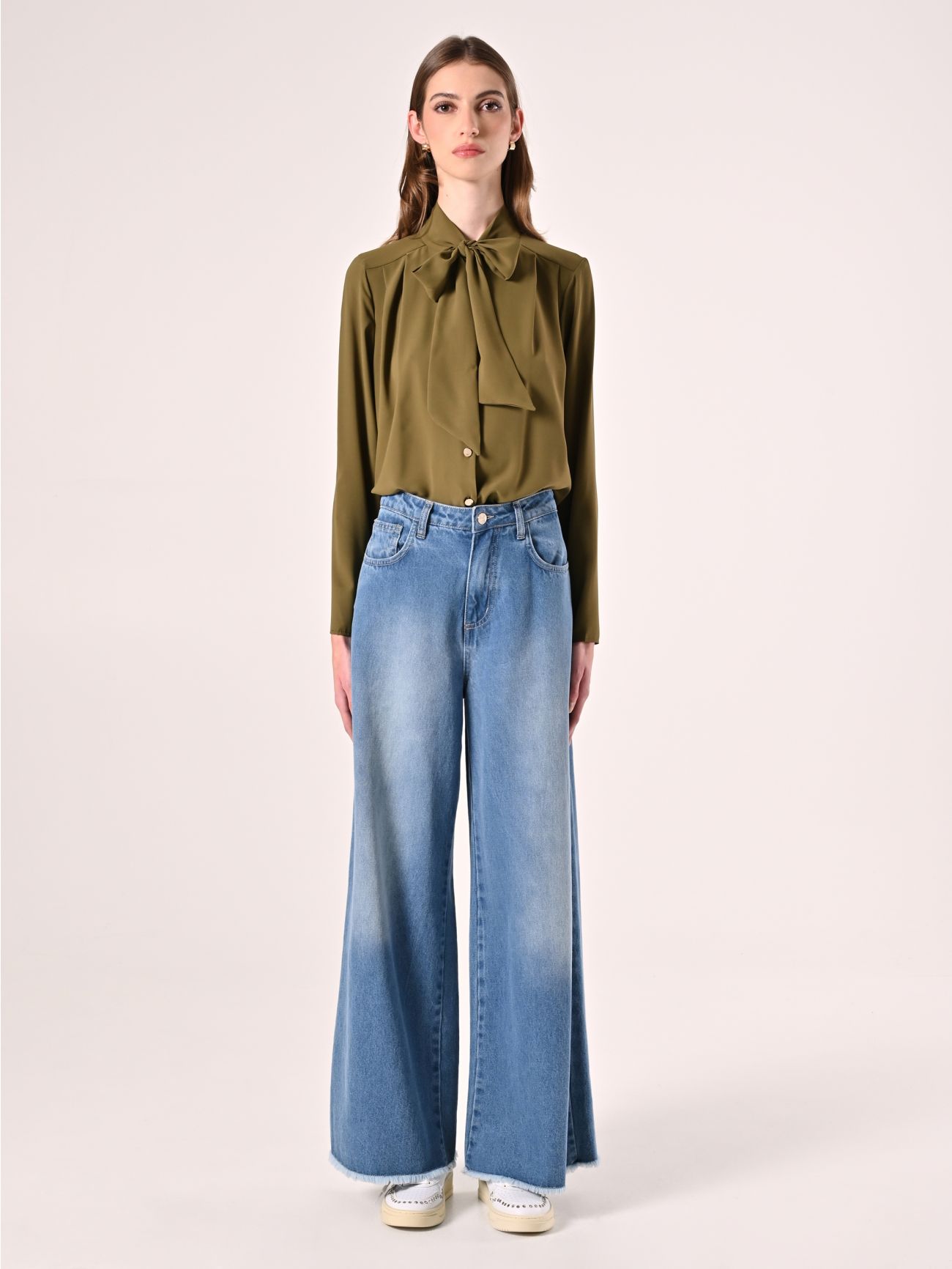Blusa con Fiocco e Pinces Verde Militare det_1