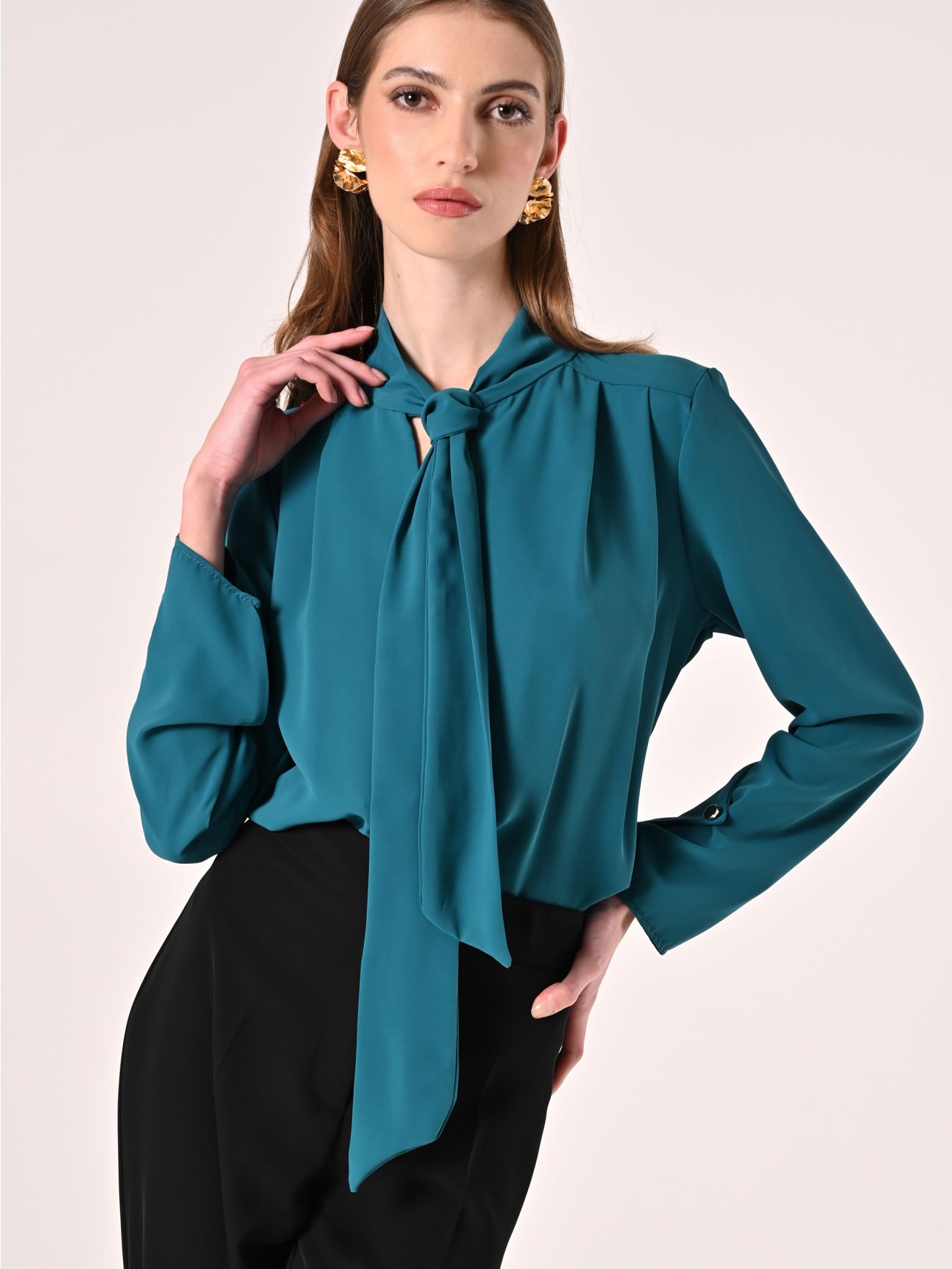 Blouse vert royal avec nœud et pinces in_i7