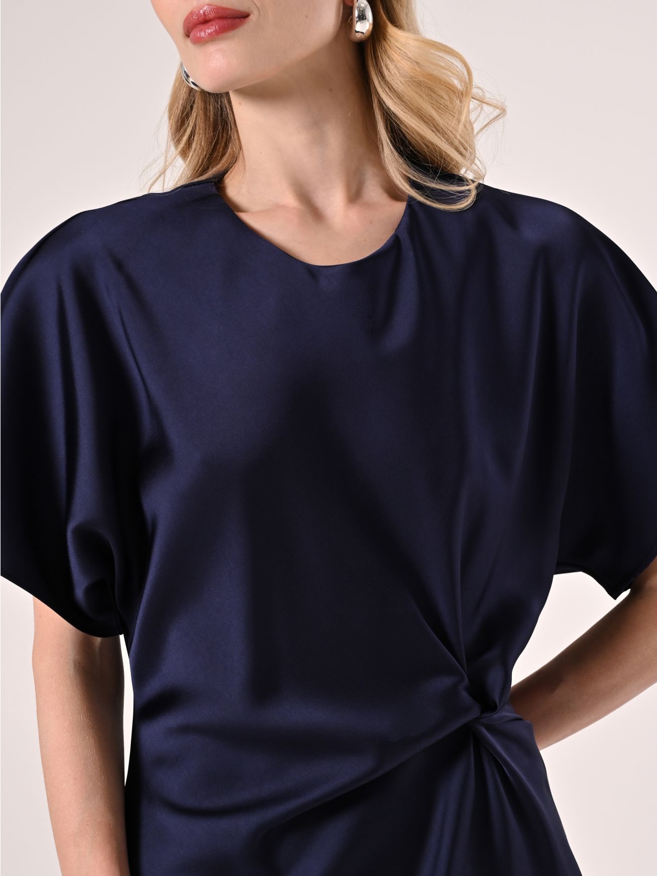 Abito Midi in Raso Blu con Nodo in_i5