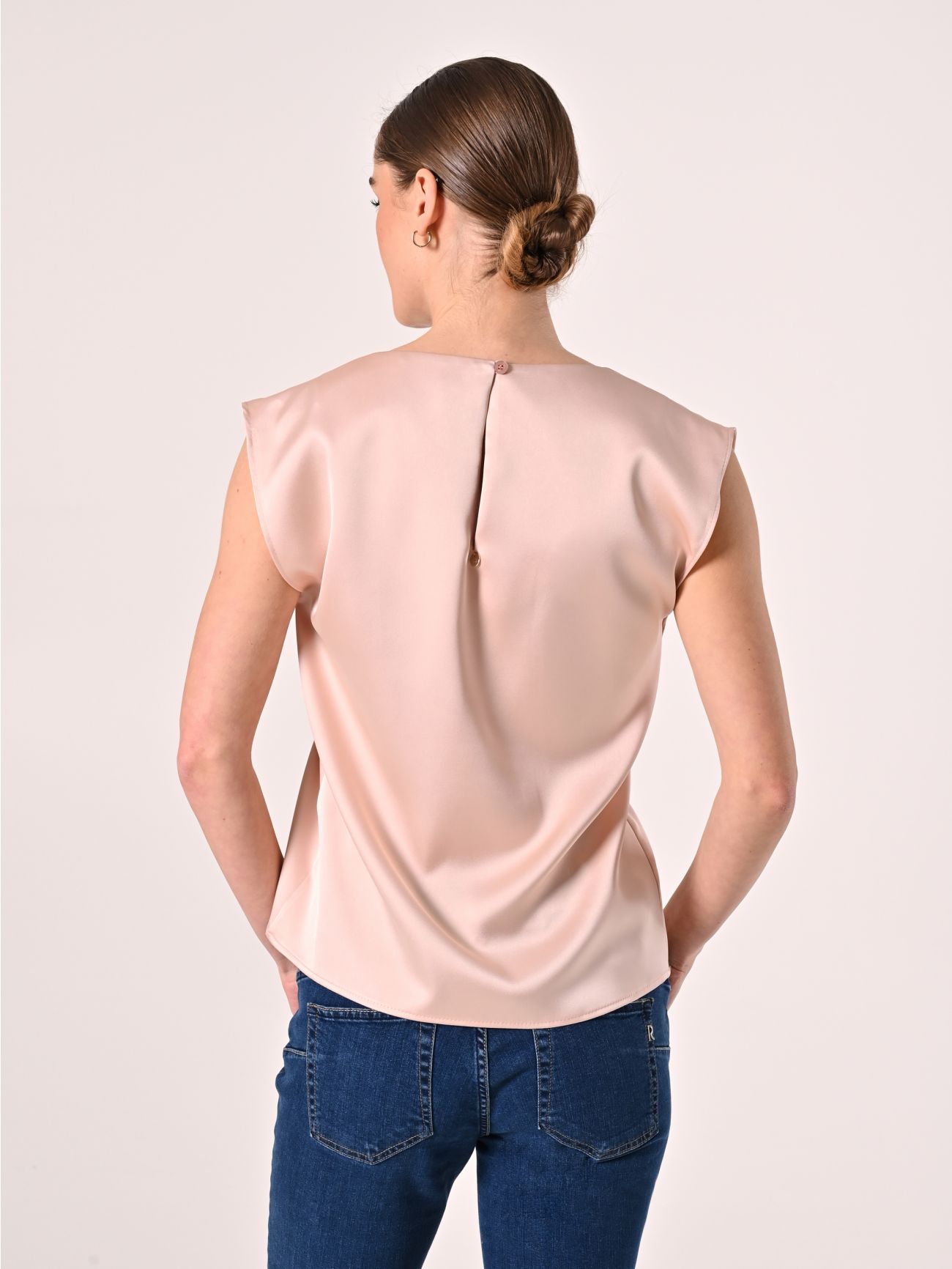 Ärmelloses Top aus Satin in Rosa det_3