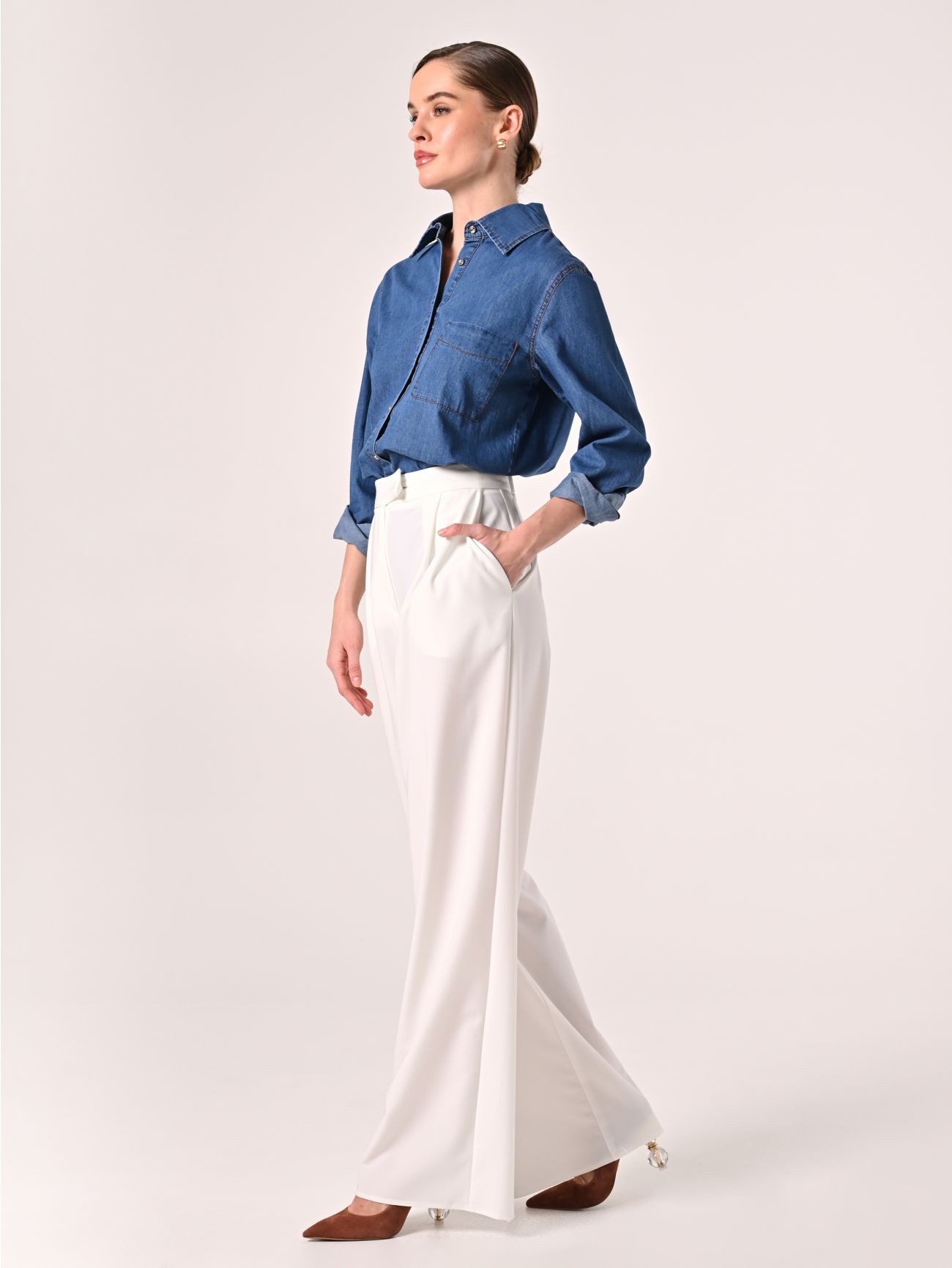 White Pleated Trousers in Polyviscose in_i7