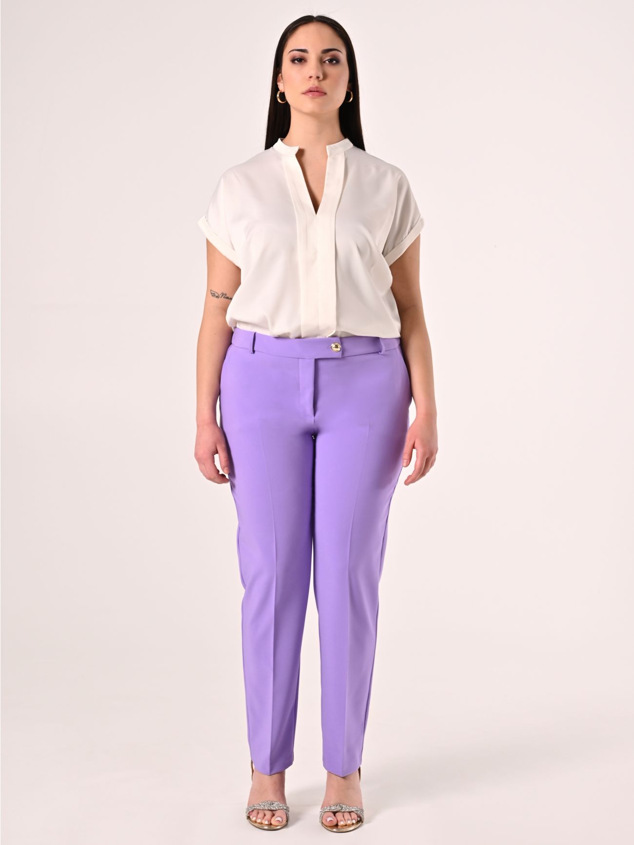 Pantalón curvy de tejido técnico lila det_1