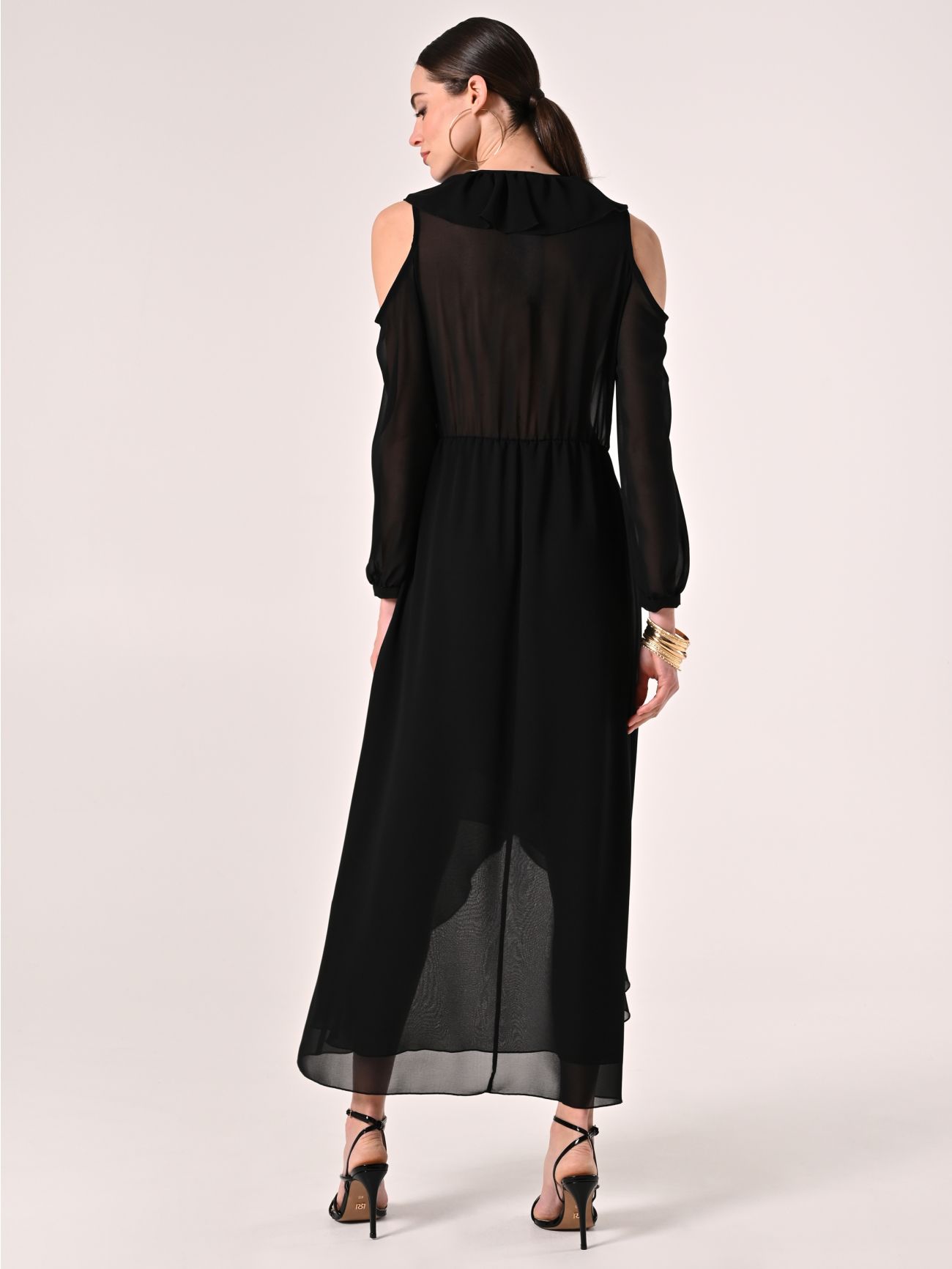 Maxi-Kleid in Schwarz mit Rüschen det_3