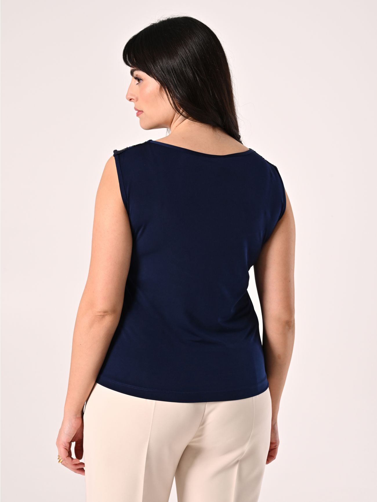 Curvy-Top mit Pailletten in Blau det_3