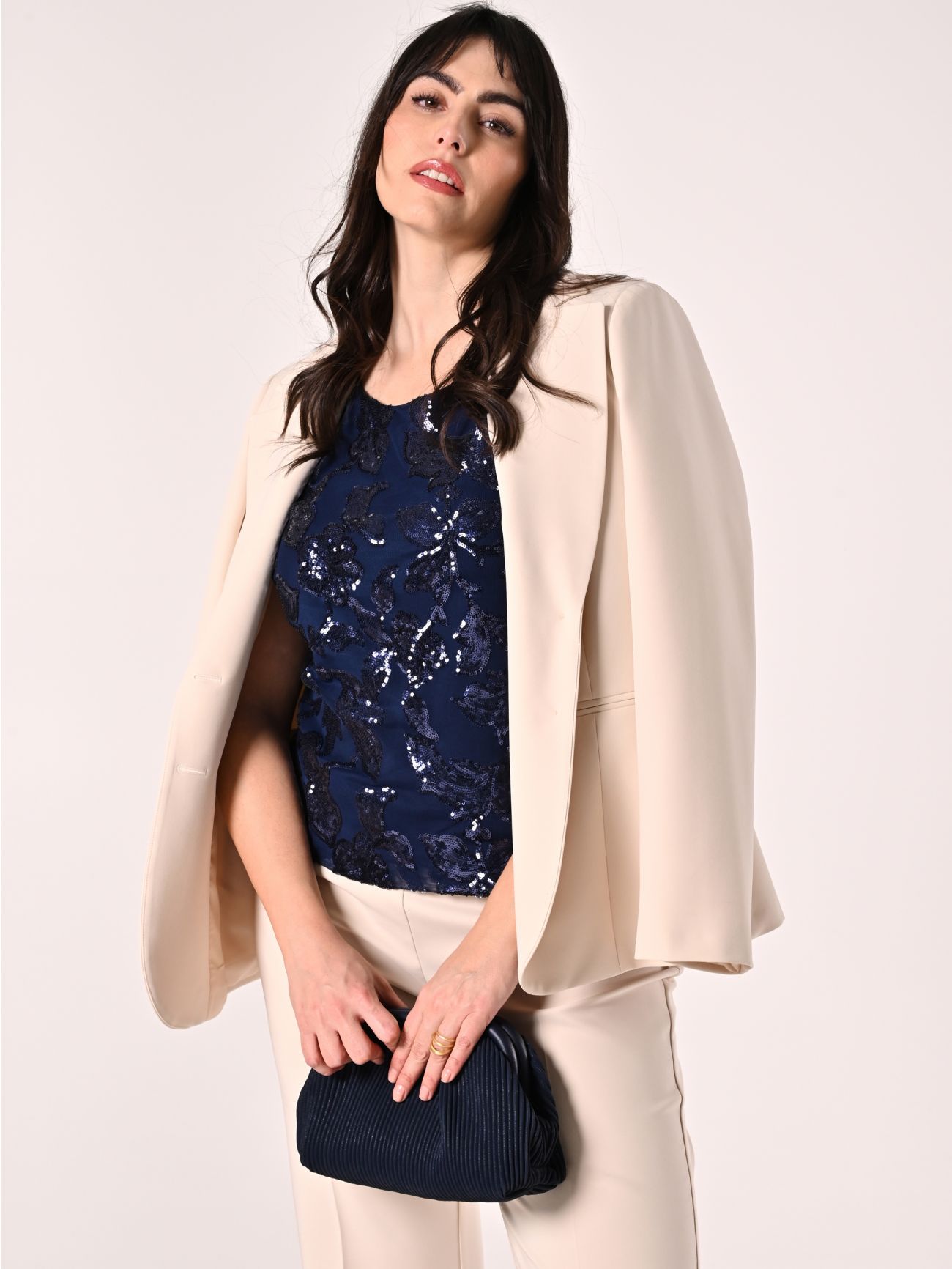 Top curvy azul con lentejuelas  Rinascimento