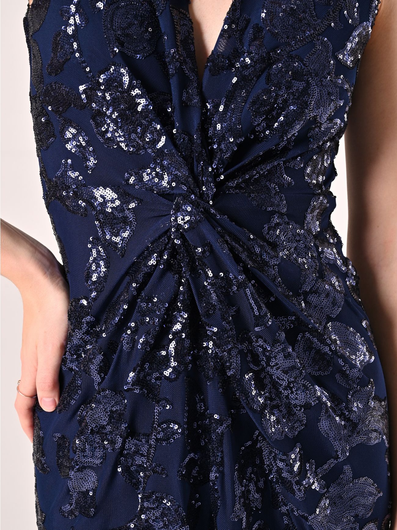 Langes Paillettenkleid in Blau in_i5