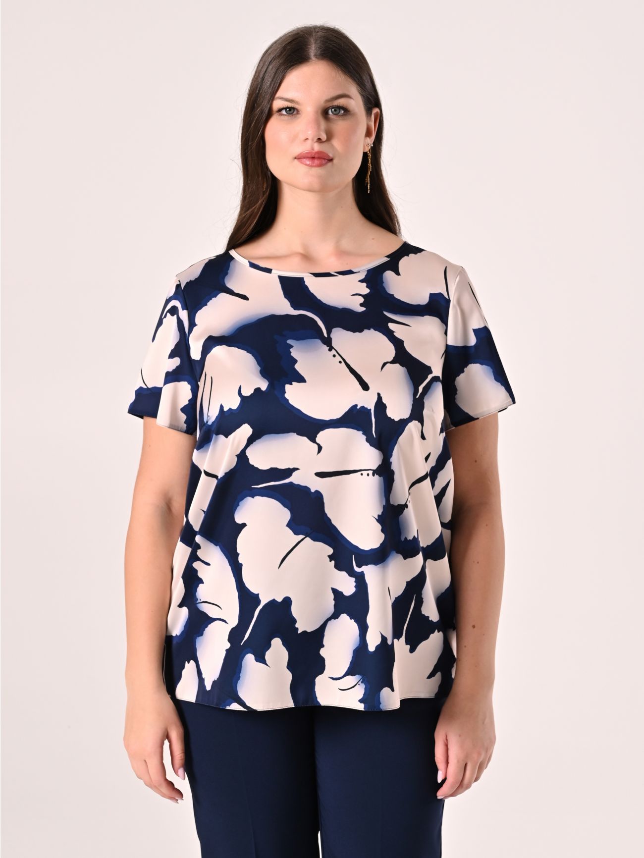 Curvy Floral Blouse det_2