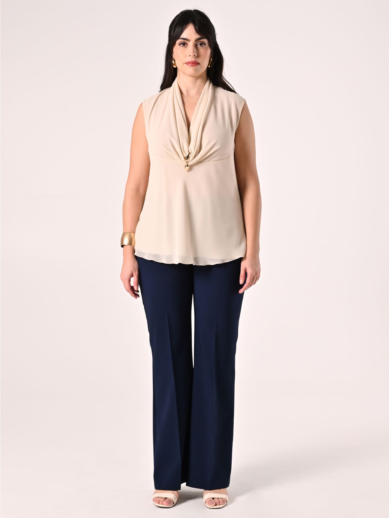 Jewelled Curvy Beige Blouse det_1