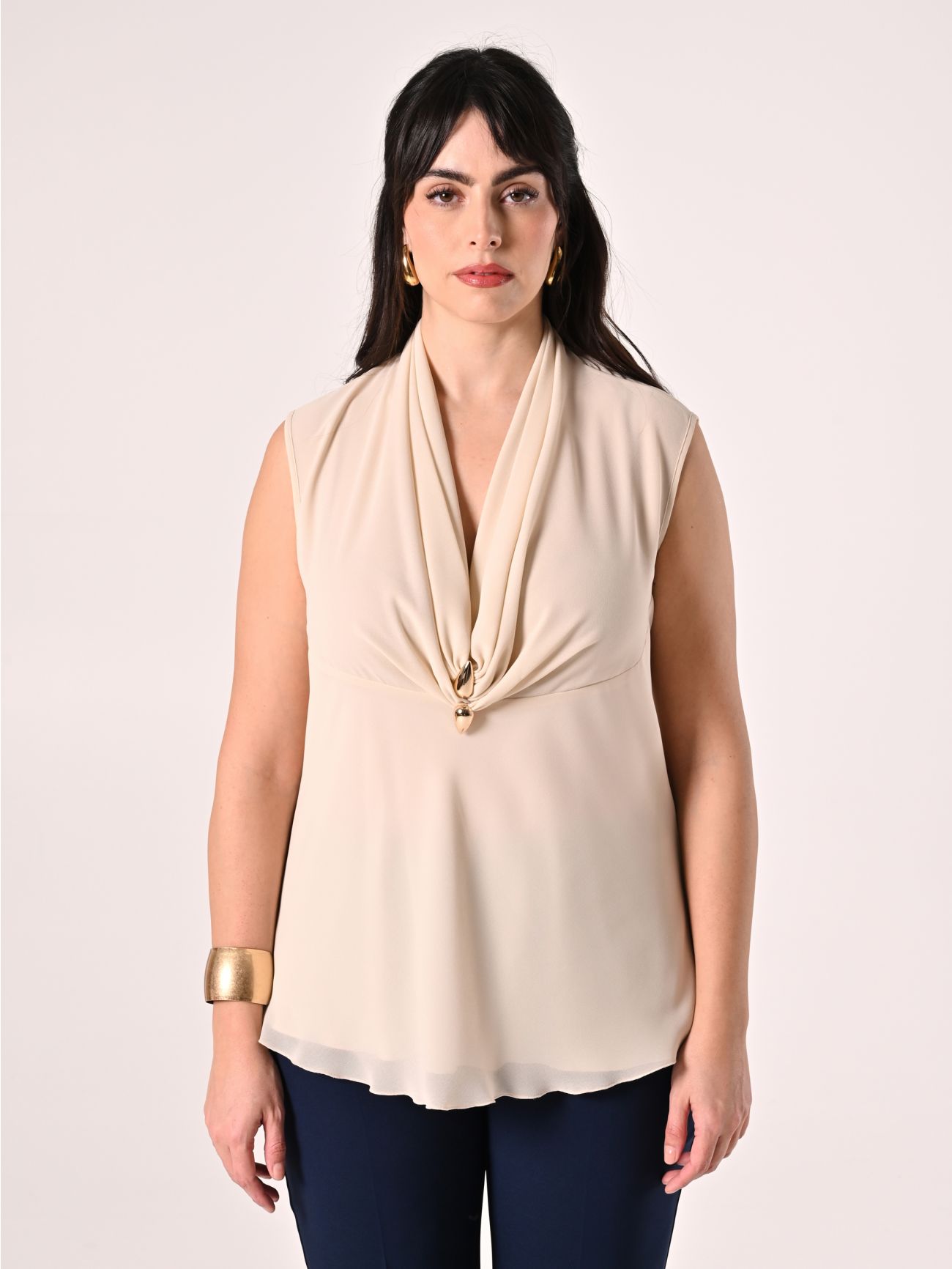 Jewelled Curvy Beige Blouse det_2