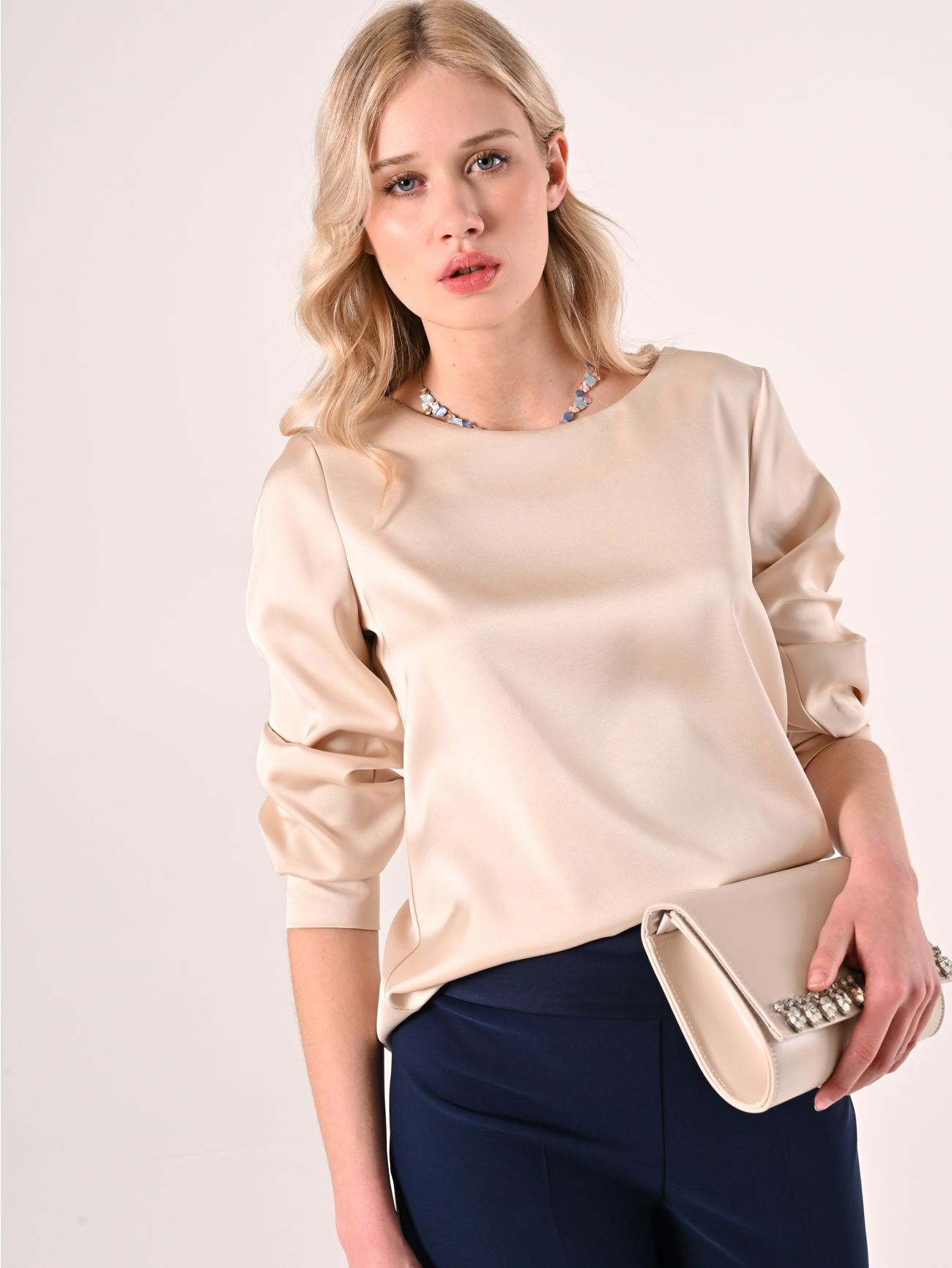 Bluse in Beige aus Satin sp_e1