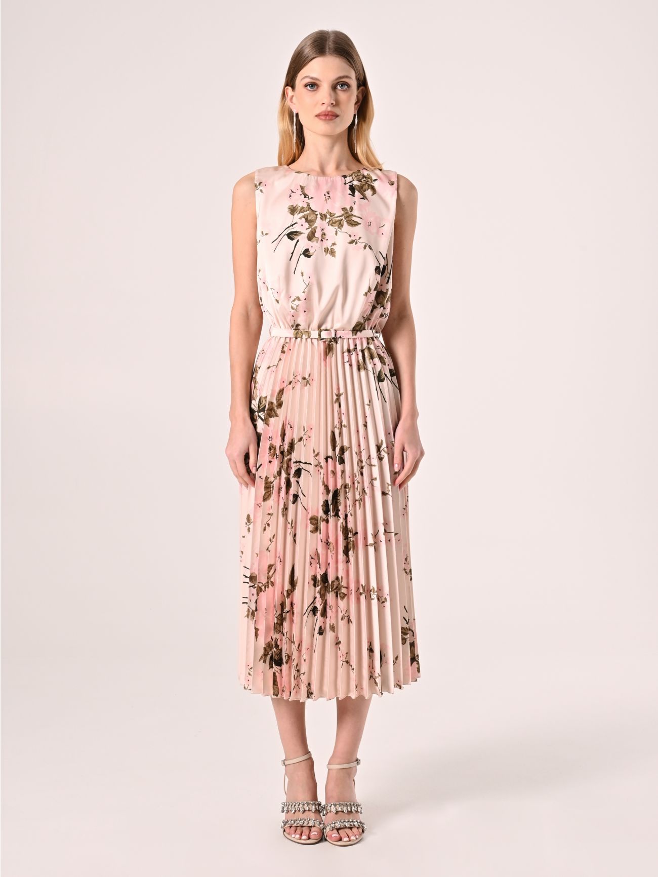 Floral-Print Midi Dress det_1