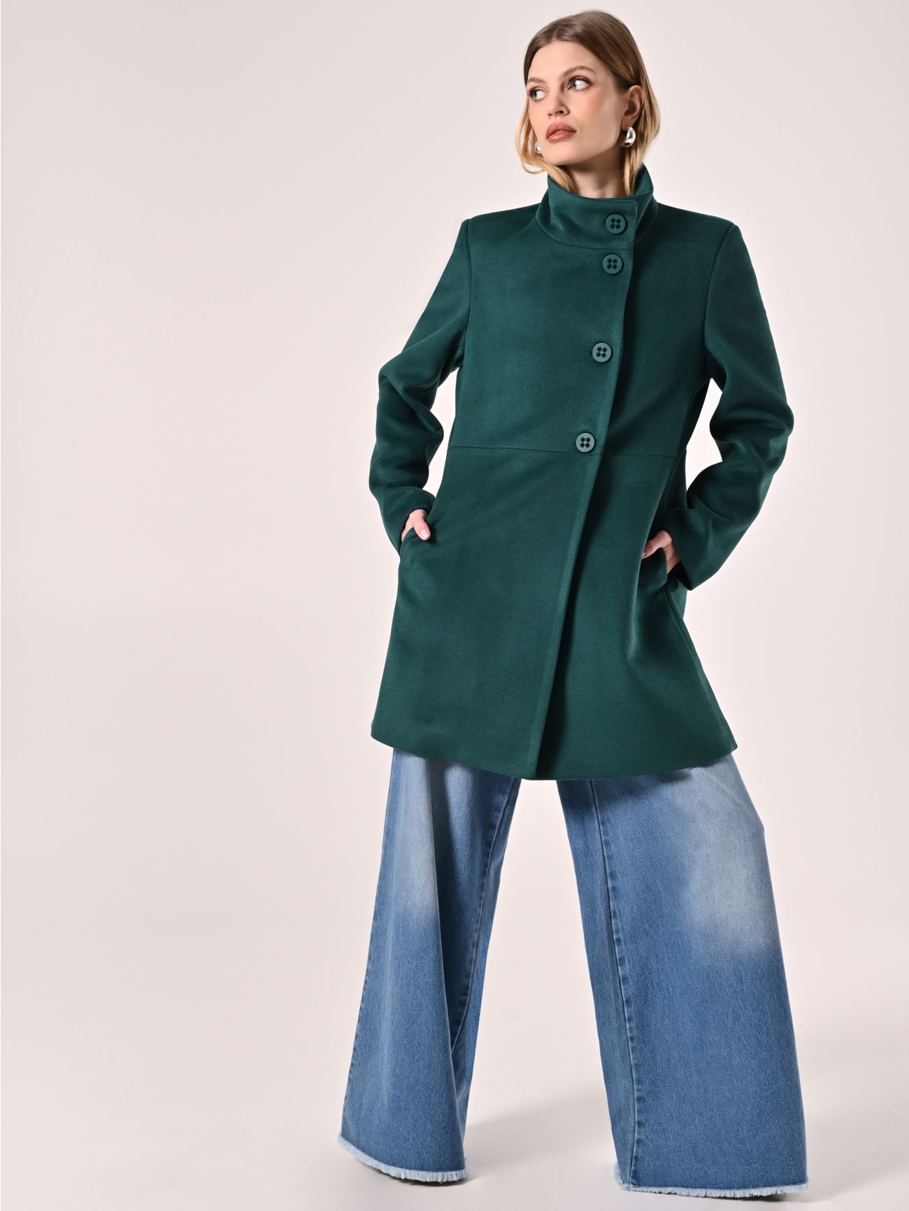 Royal Green Coat with Stand-Up Collar in_i7
