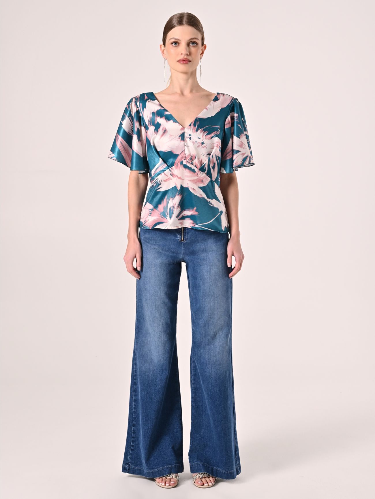 Bluse mit Blumenmuster det_1