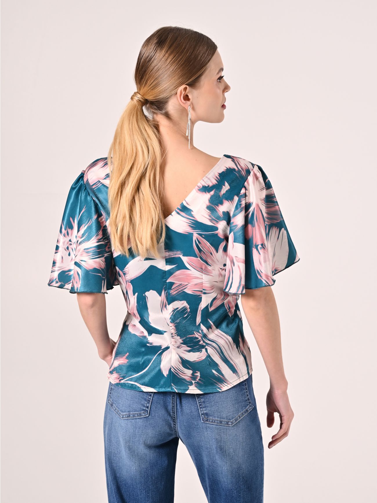 Bluse mit Blumenmuster det_3