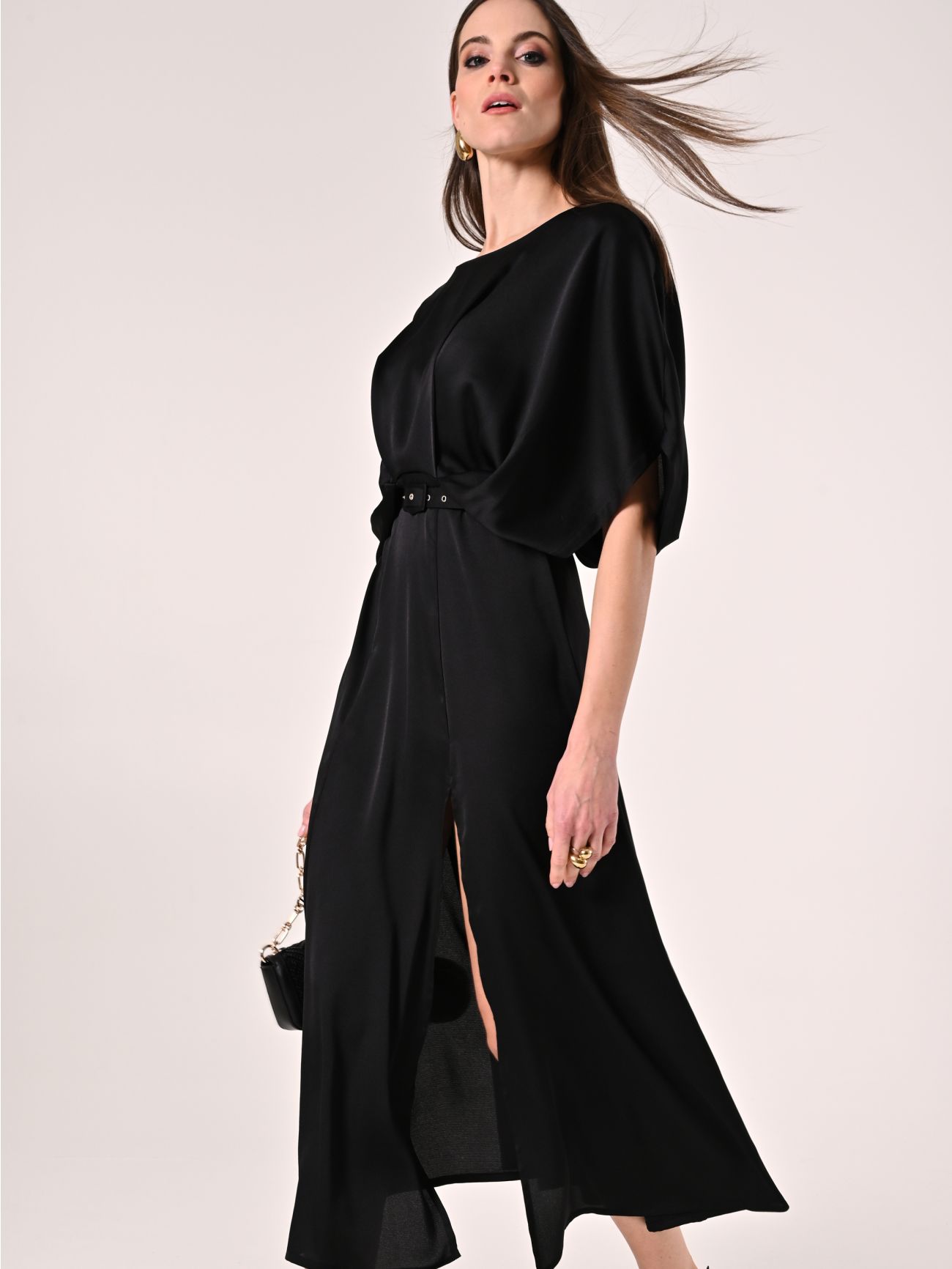 Abito Nero con Maniche Kimono sp_e1