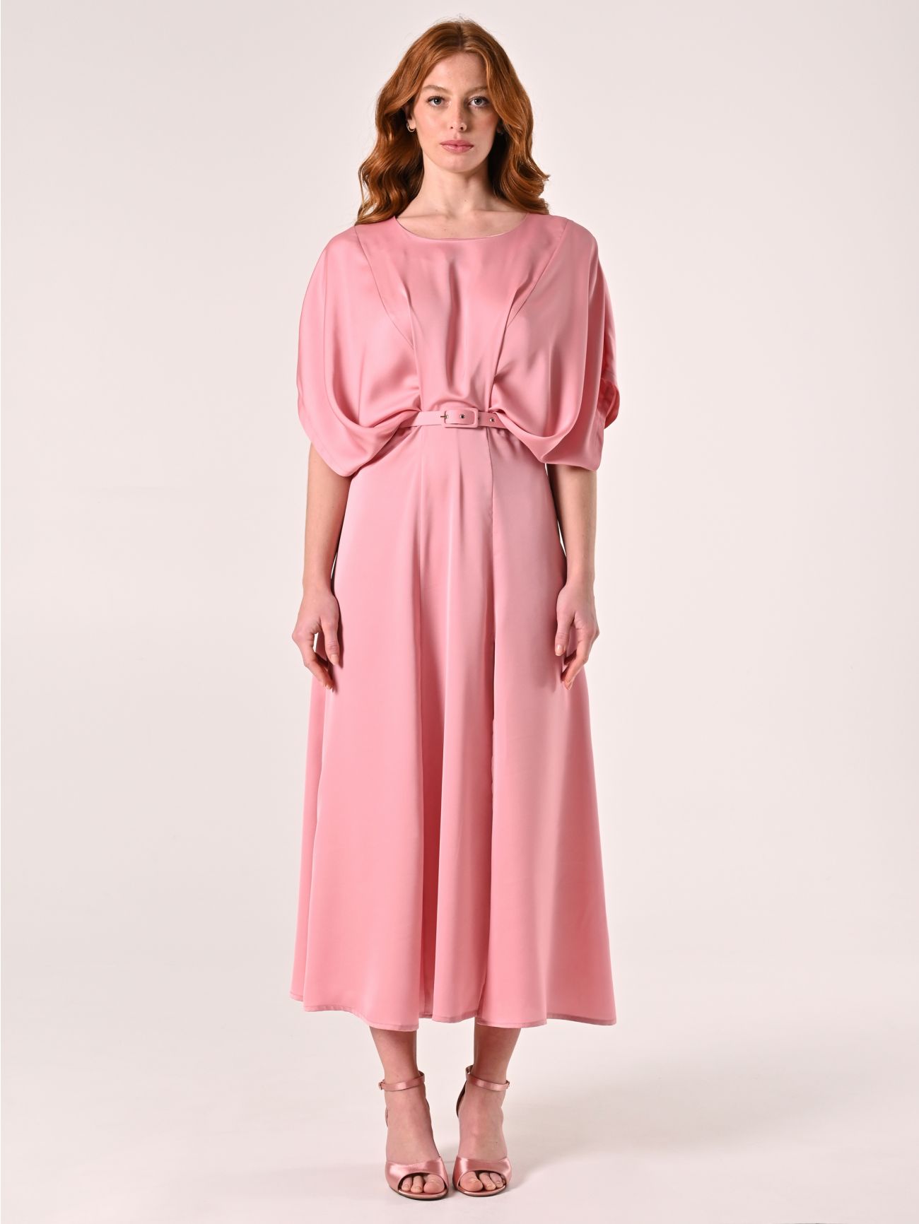 Abito Rosa con Maniche Kimono det_1