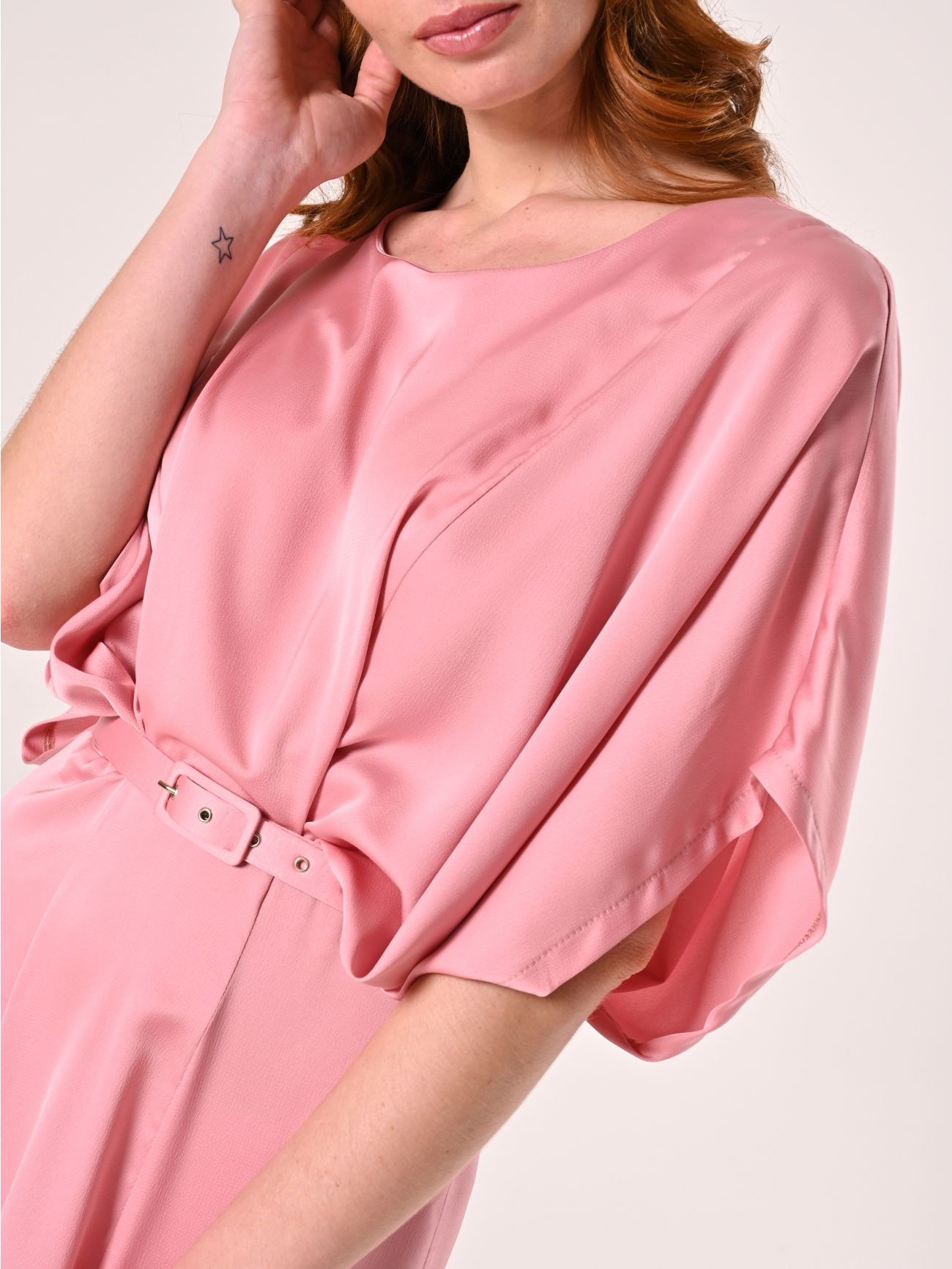 Abito Rosa con Maniche Kimono in_i5