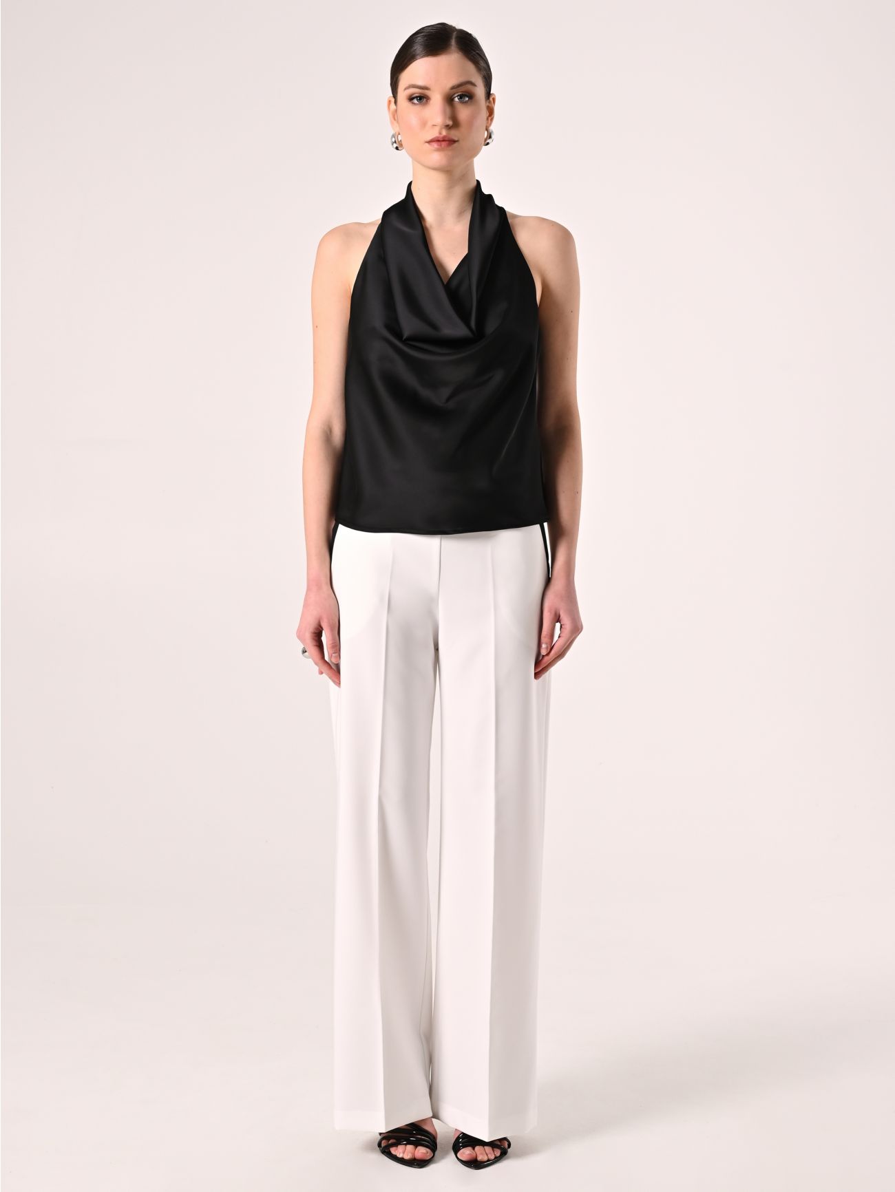 Top noir en satin det_1