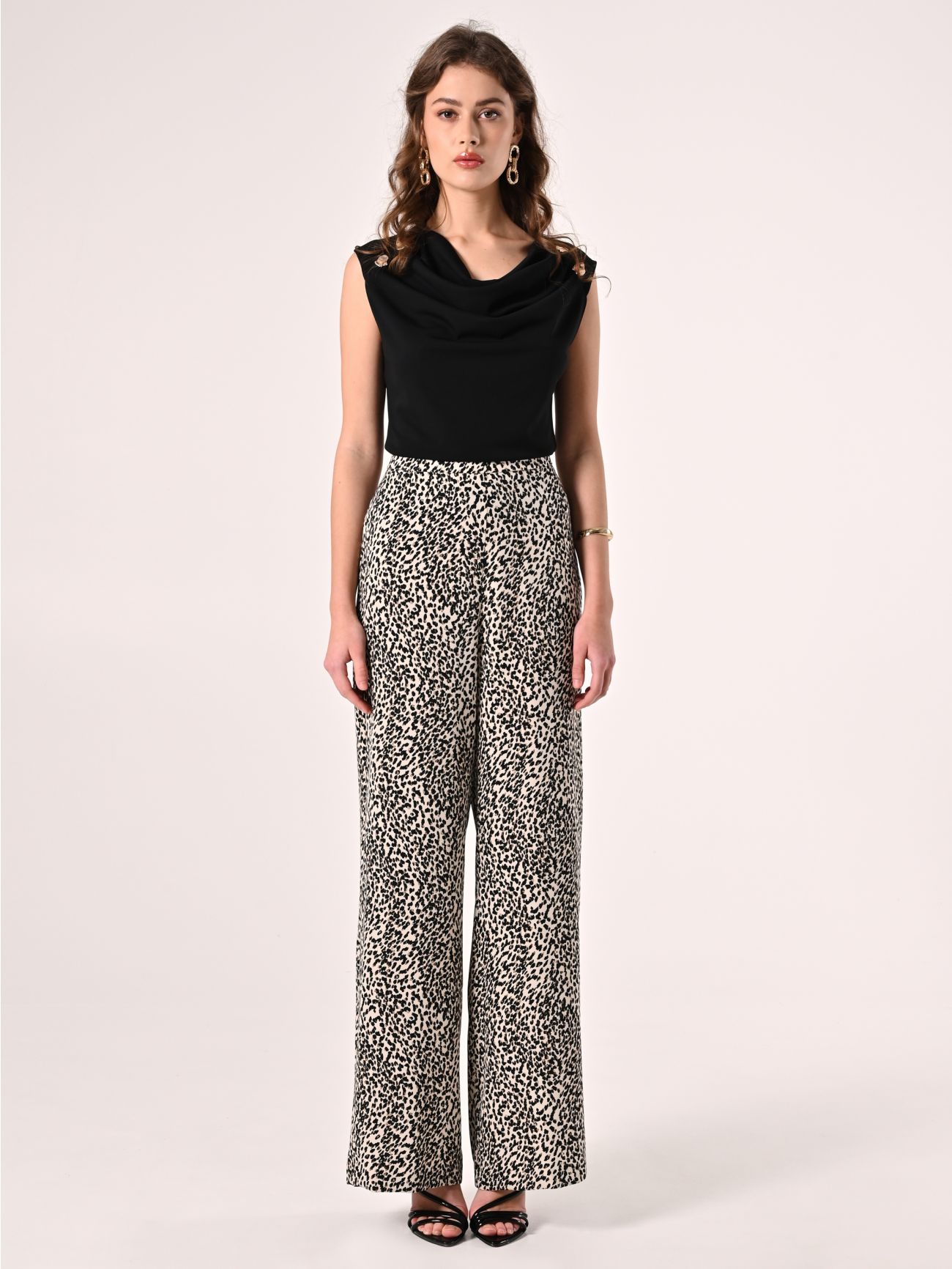 Hose mit Animal-Print und geradem Bein det_1