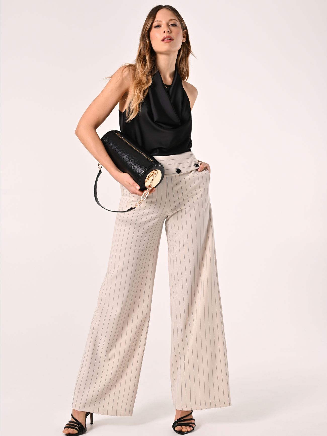 Pantalon blanc à rayures bleues  Rinascimento