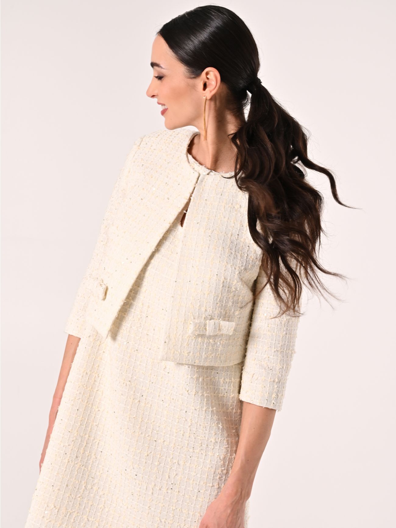 Jacke in hellem Beige aus Tweed mit Mikropailletten in_i7