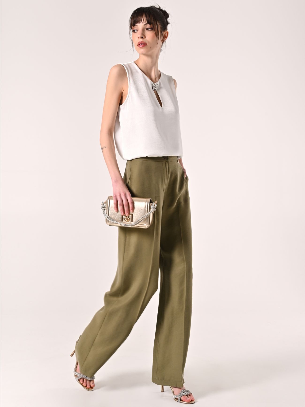 Pantalón amplio de modal verde militar sp_e1