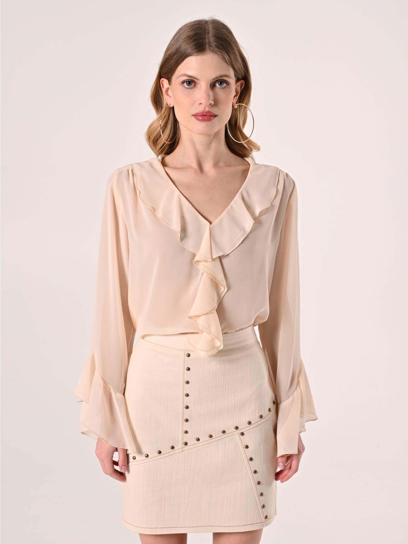 Boho-Bluse mit Volant in Beige det_2