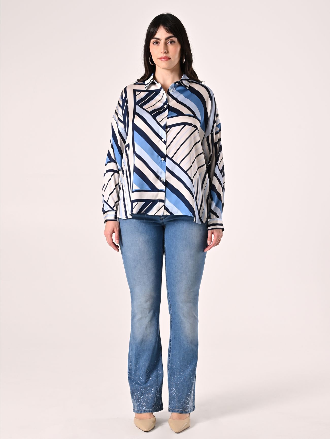 Camisa curvy con rayas celestes det_1