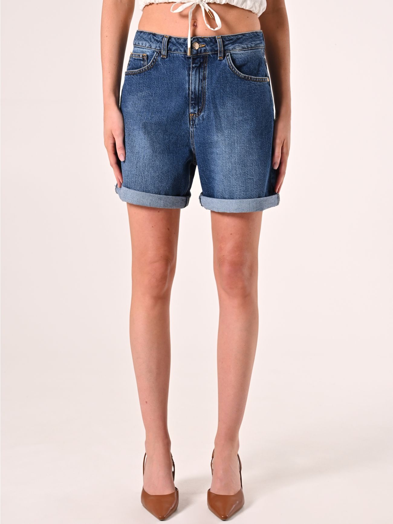 Pantalón corto en denim de lavado uniforme det_2