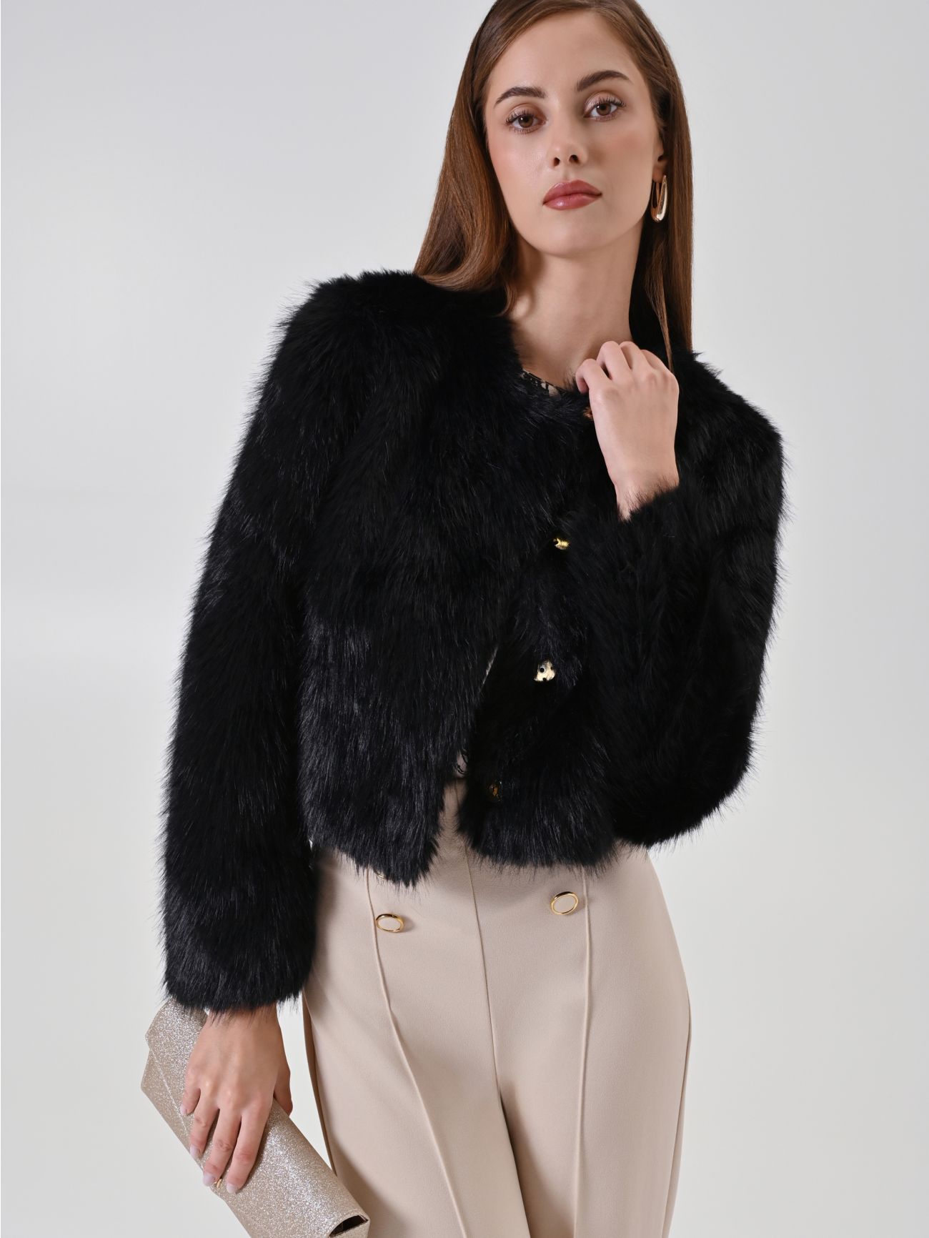 Cappotto corto nero in simil pelliccia  sp_e1