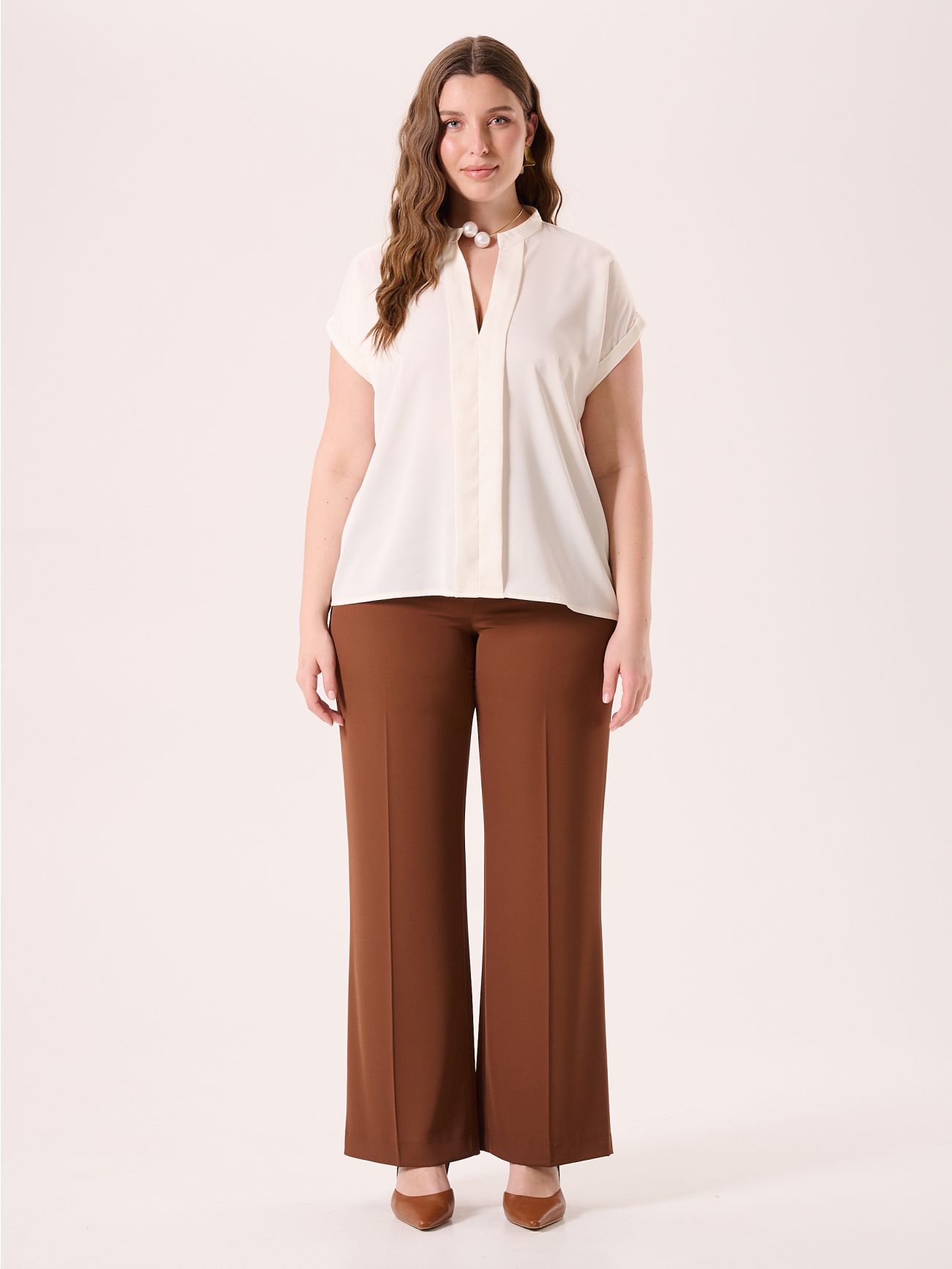 Curvy-Bluse mit Stehkragen in Weiß det_1