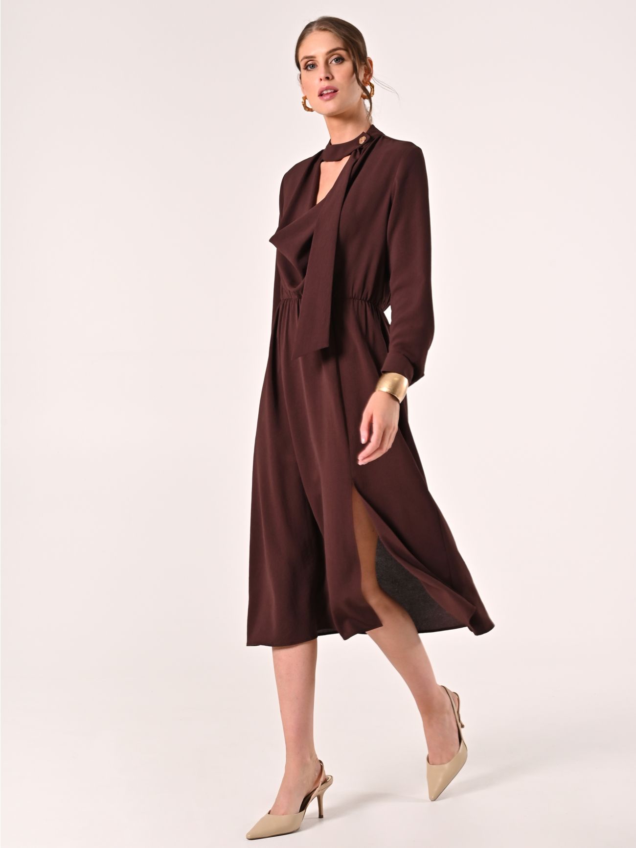 Robe midi couleur chocolat effet gaufrée in_i7