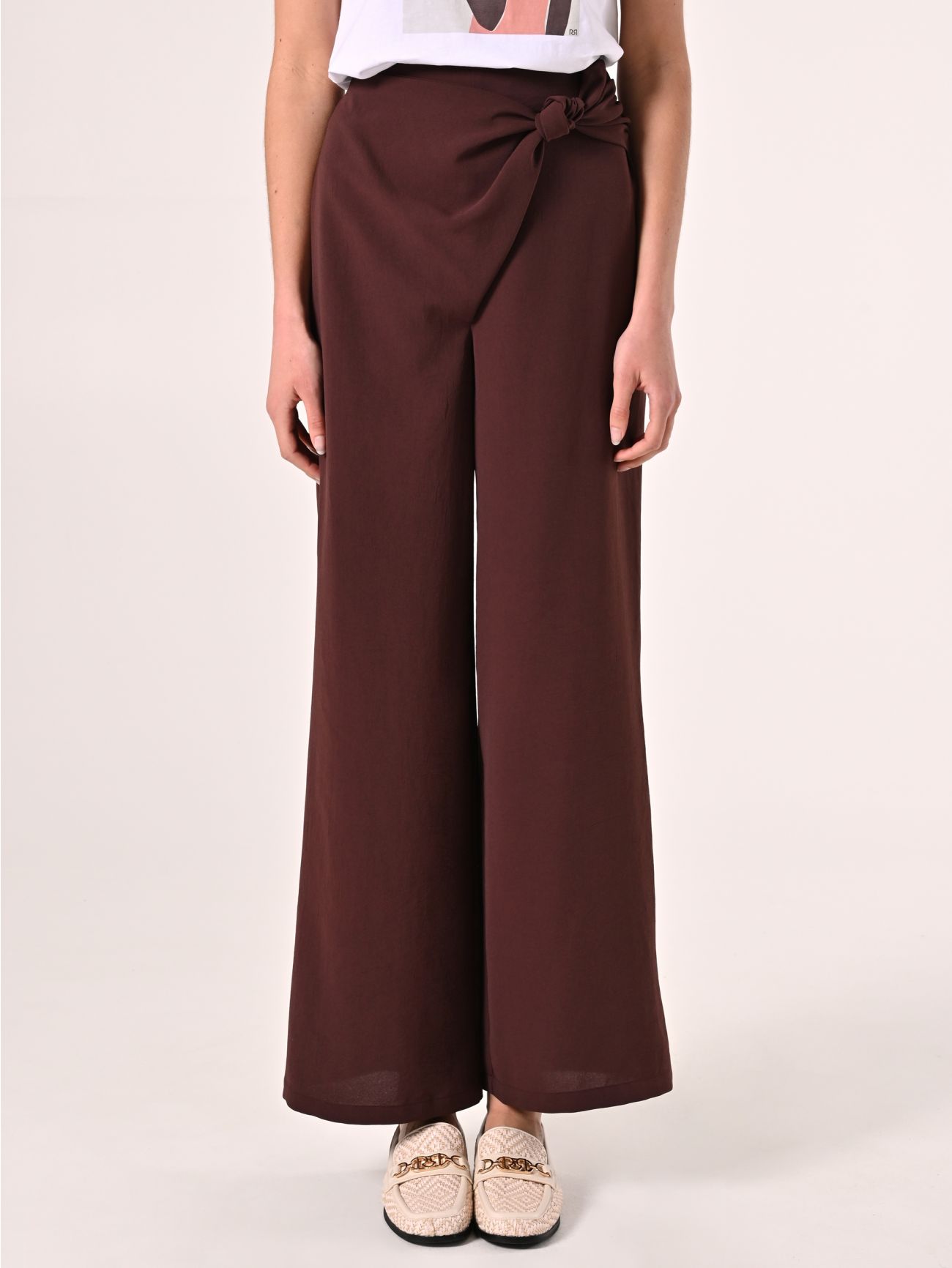 Textured Chocolate Trousers with Knot det_2