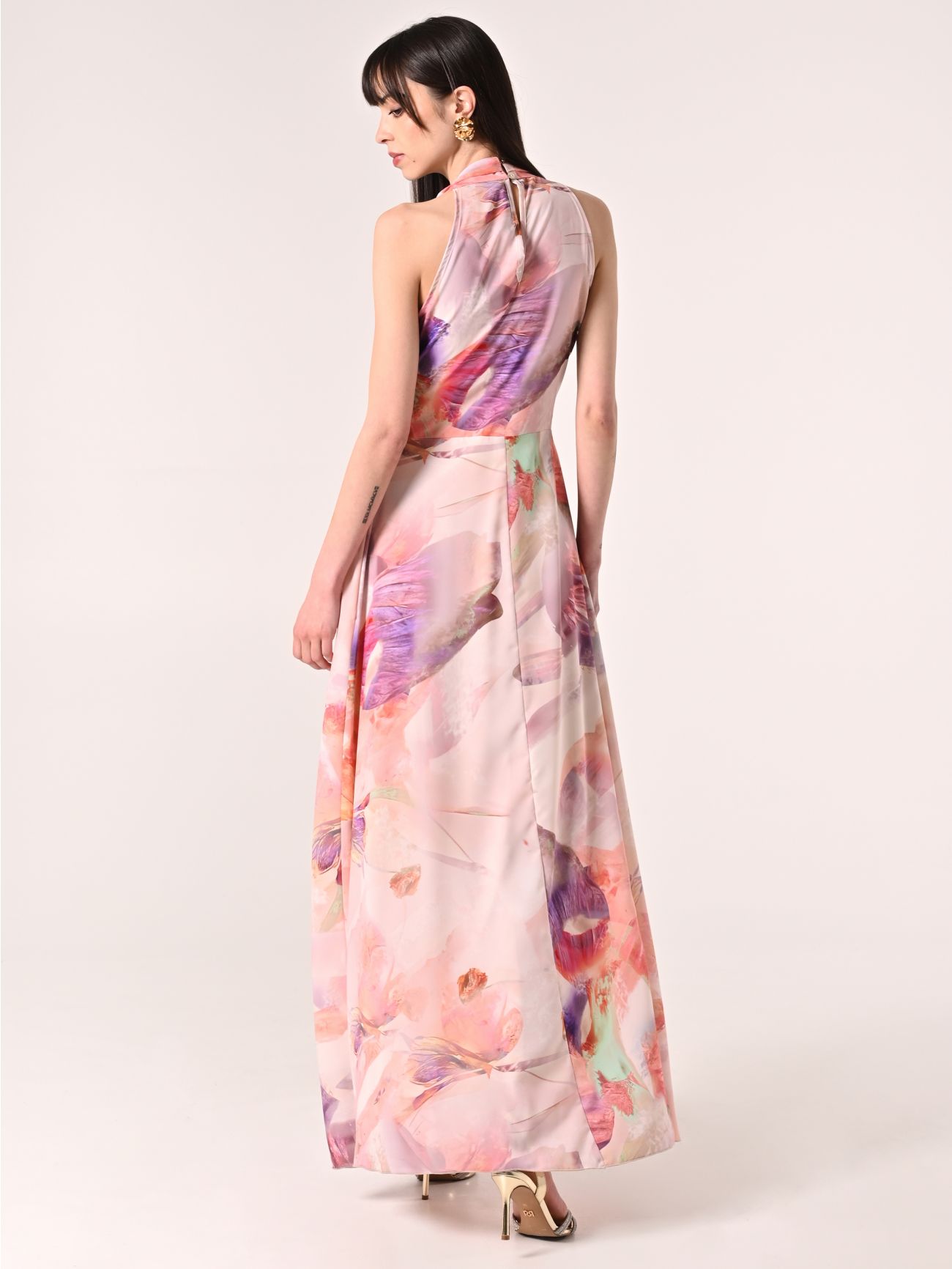 Robe longue à imprimé abstrait multicolore det_3