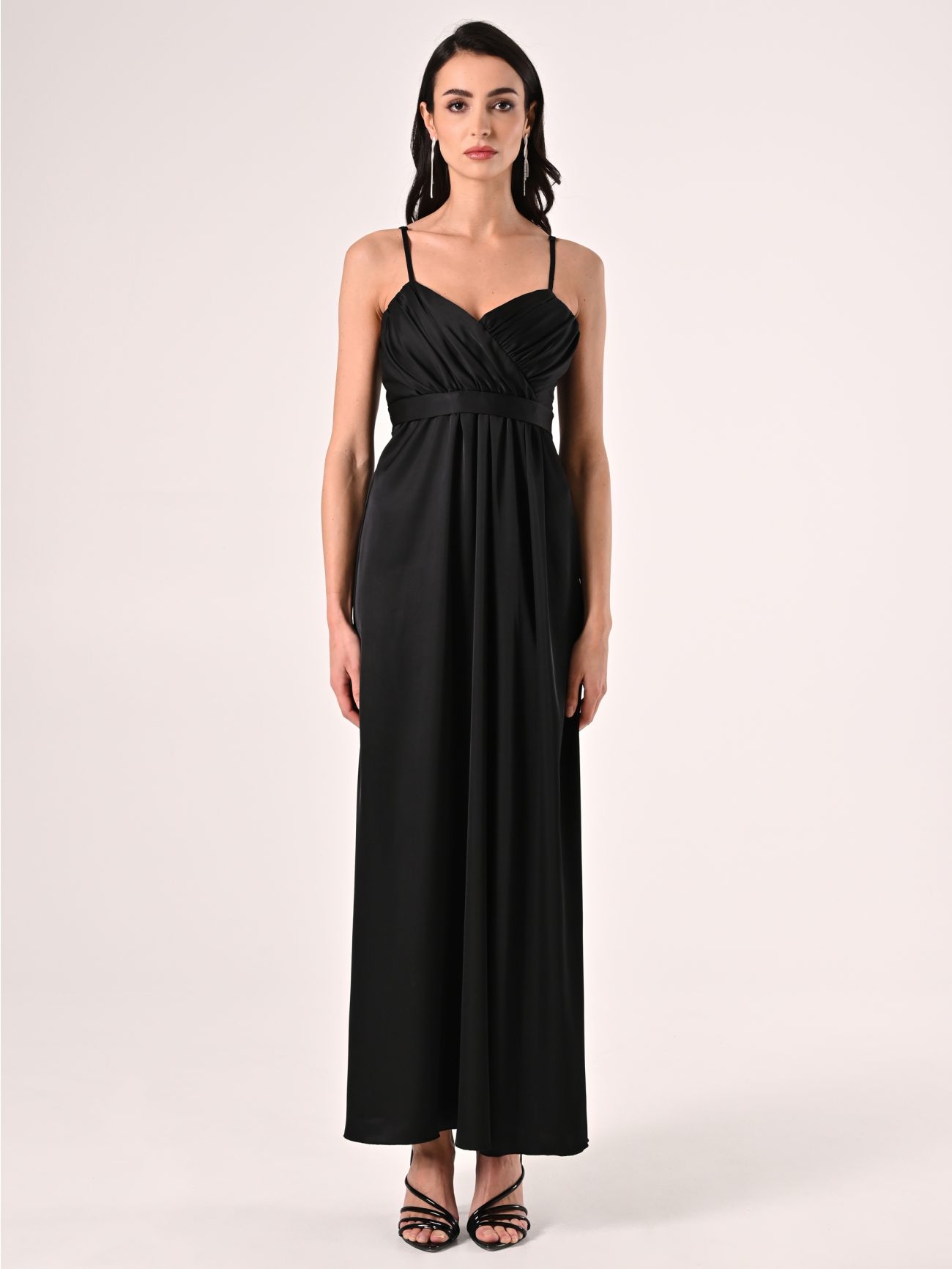 Black Empire-Waist Dress in Satin det_1